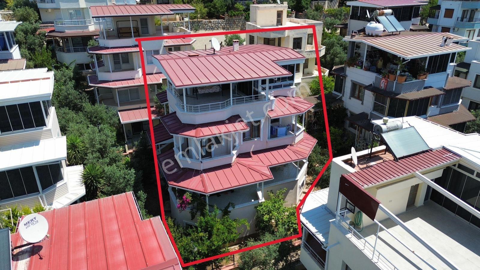 Mavi Boğaziçi Sitesi'nde Deniz Manzaralı 4+1 Tam Müstakil Villa - Görsel 3
