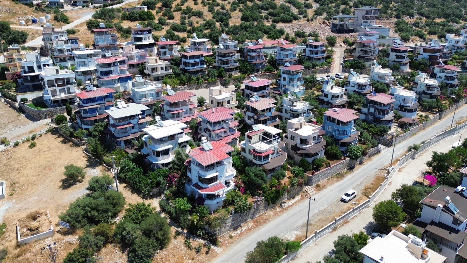 Mavi Boğaziçi Sitesi'nde Deniz Manzaralı 4+1 Tam Müstakil Villa - Görsel 6