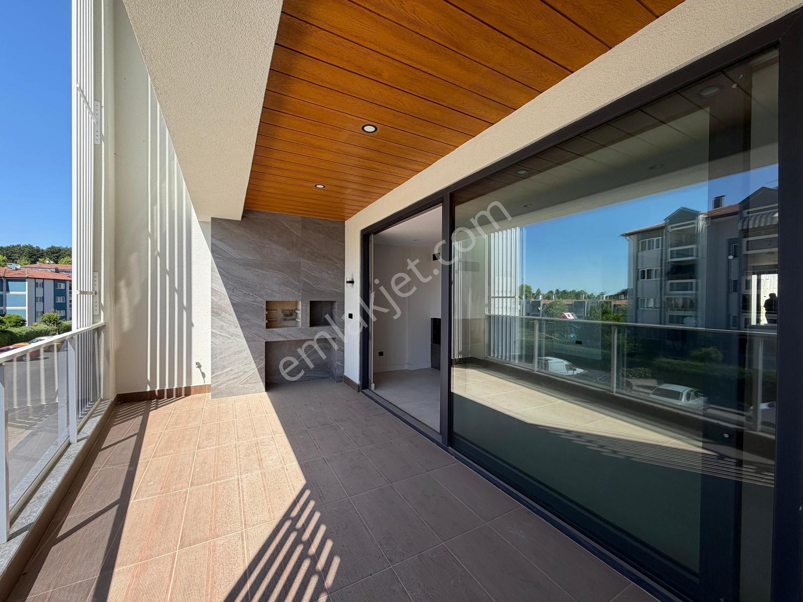 Korucukta Vadesiz Taksitle Satılık Modern Lüks 4+1 Villa!!! - Görsel 9