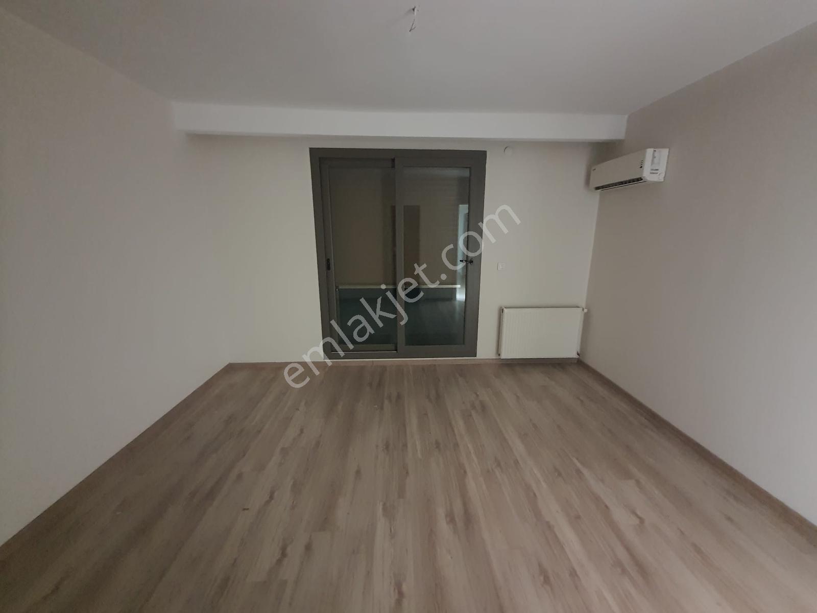 Ataşehir Dora Evlerinde Havuzlu Güvenlikli Kiralık 3+1 Daire - Görsel 5