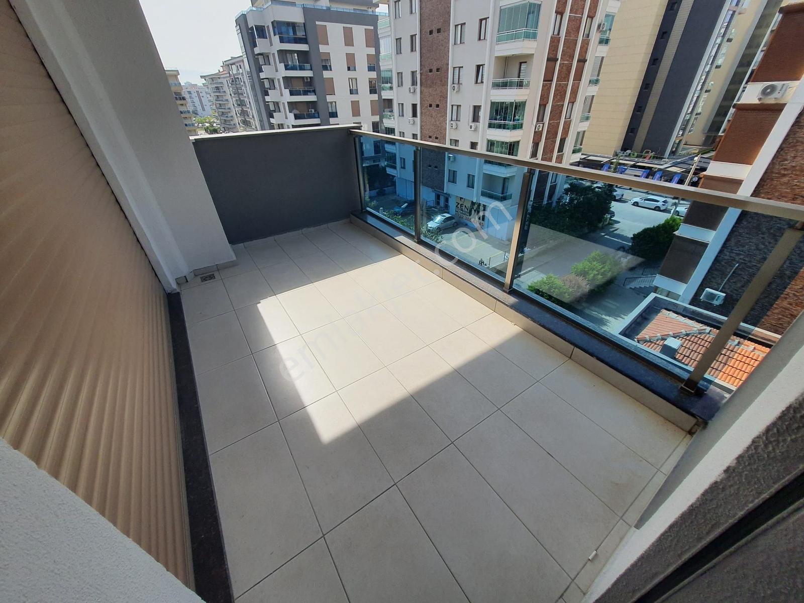 Ataşehir Dora Evlerinde Havuzlu Güvenlikli Kiralık 3+1 Daire - Görsel 25