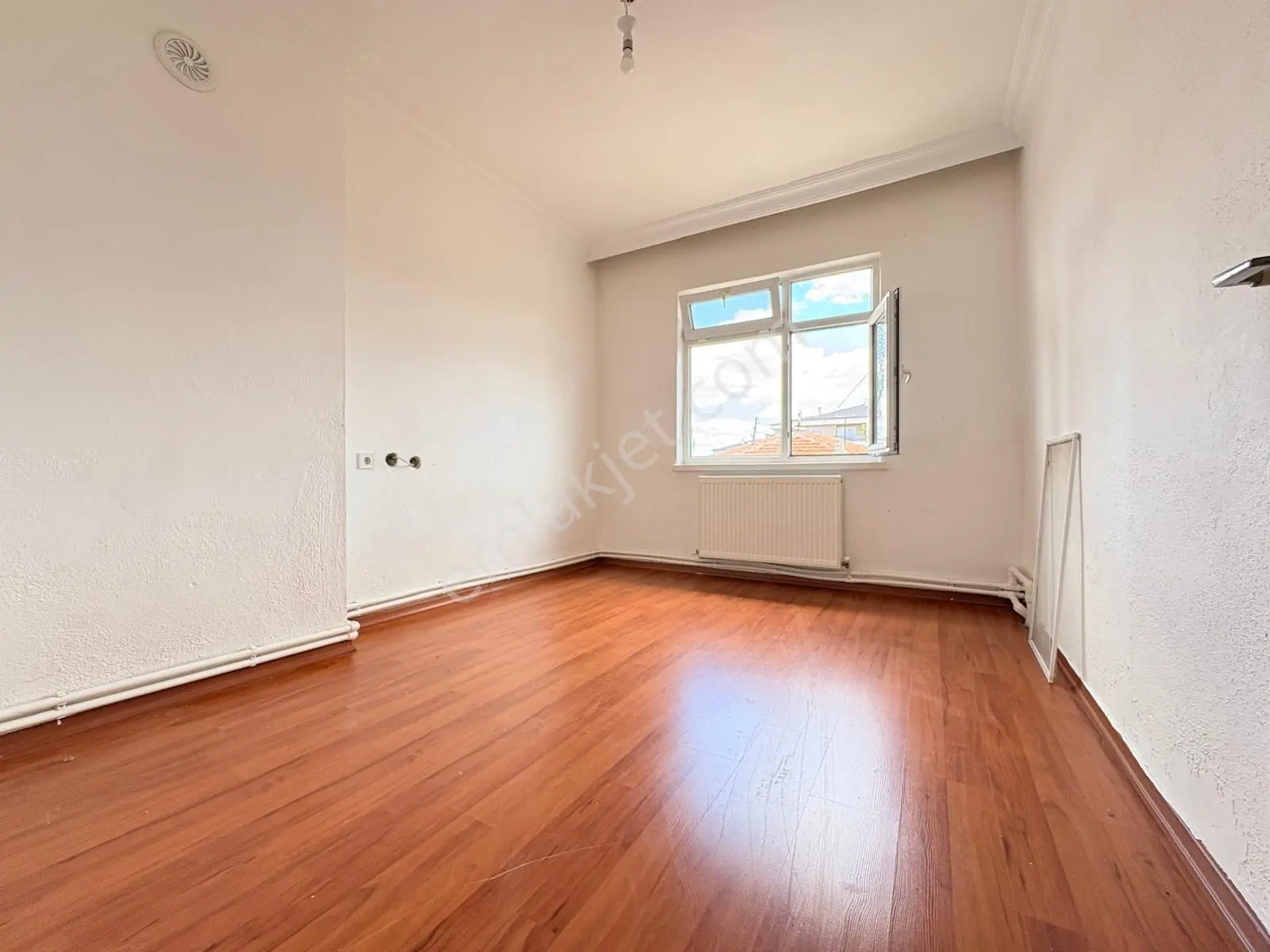 İmaremlak2'den Ulaşım Önünde 3+1 Bahçeli Geniş Kiralık Daire - Görsel 2
