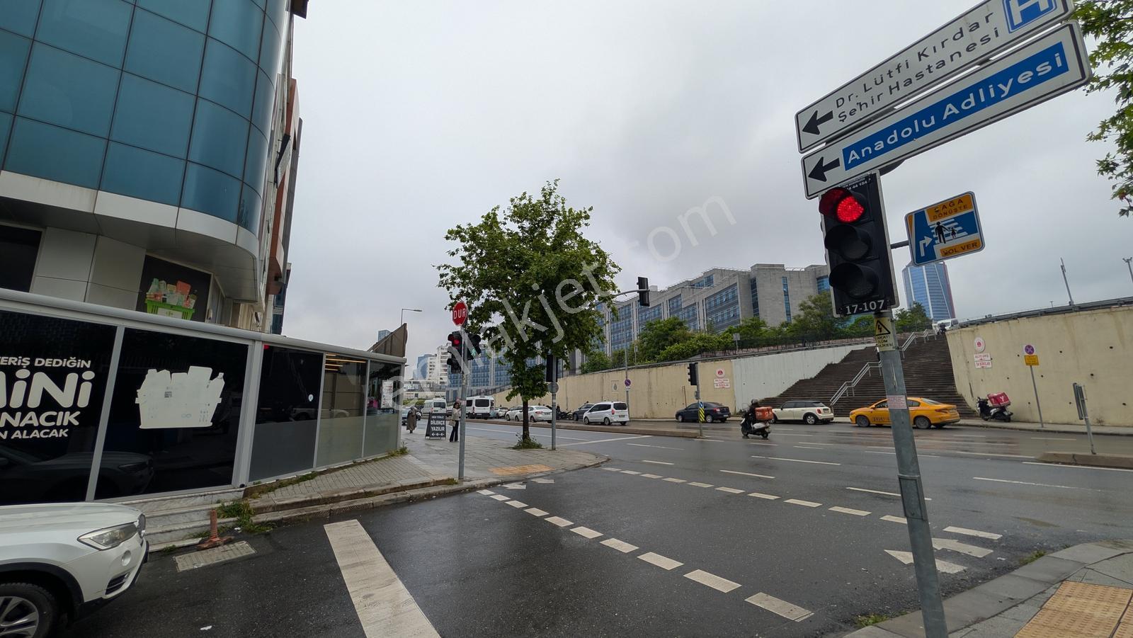 Kartal Cevizlide Satılık Yüksek Kira Getirili Cadde Üzeri Dükkan - Görsel 23