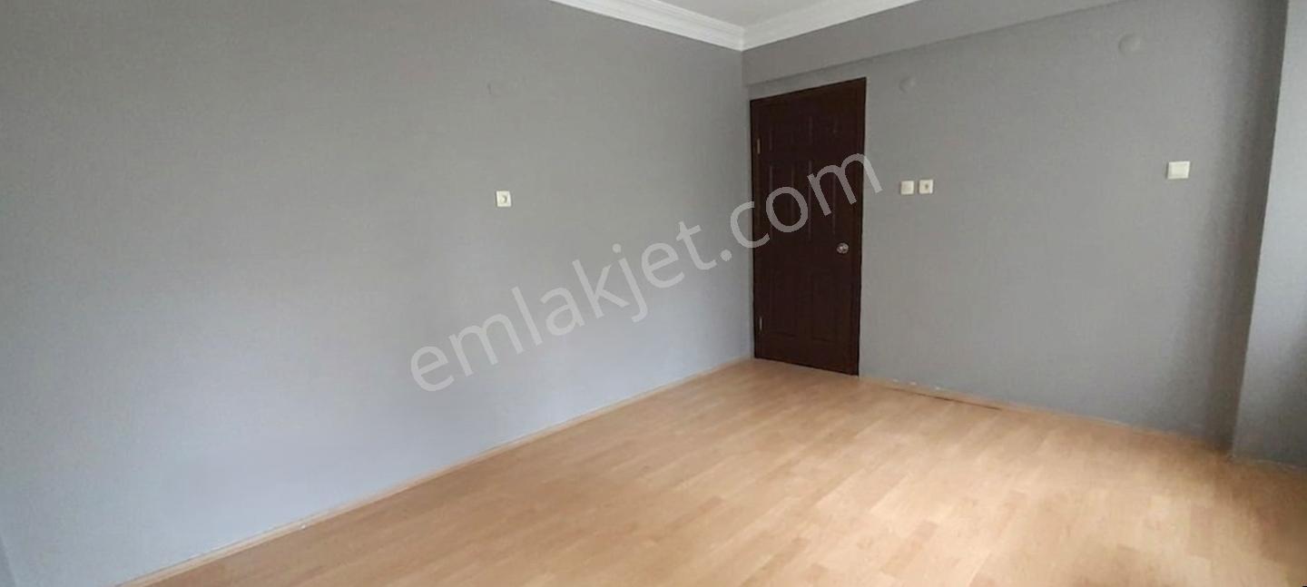 Hasan Basri Çantay'da Hava Üssüne Yakın 3+1 Kiralık Geniş Daire - Görsel 19