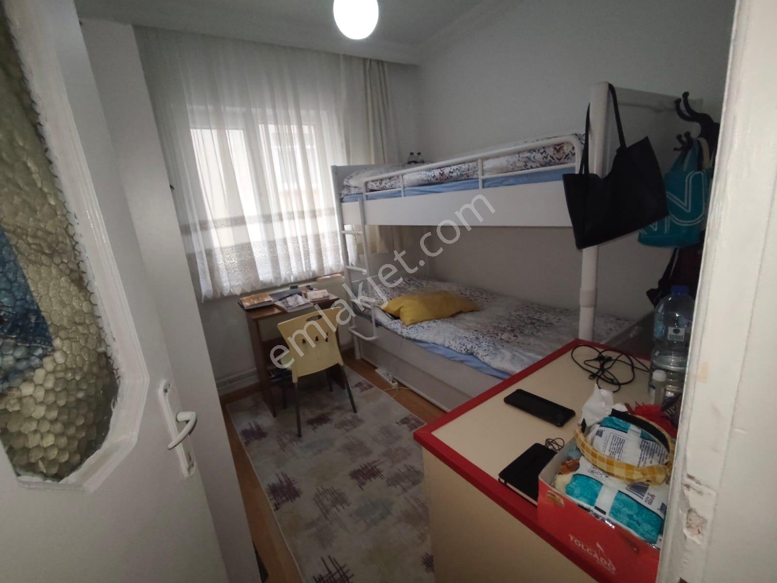 Yılmaz Gayrimenkulden Yapılı Masrafsız 1 Ara Kat Ön Cephe - Görsel 27