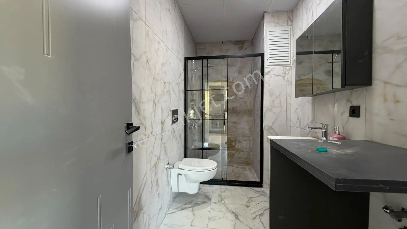 Tekirdağ Atatürk Mh Havuzlu Site İçersinde Kiralık Lüx 1+1 Daire - Görsel 3