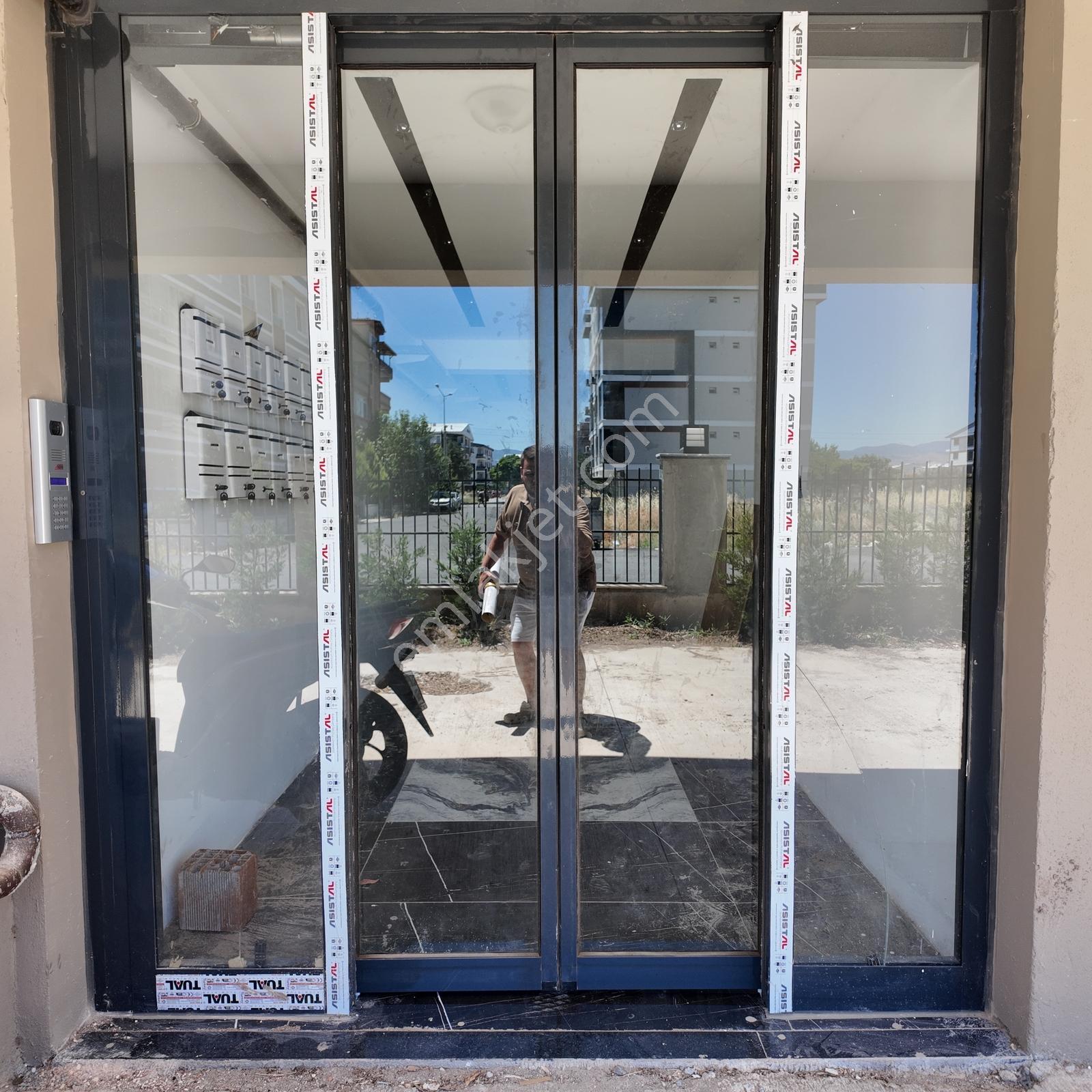 Reşatbey Loca 54 Projesinde Havuz Cepheli 128m2 3+1 Arakat Daire - Görsel 4