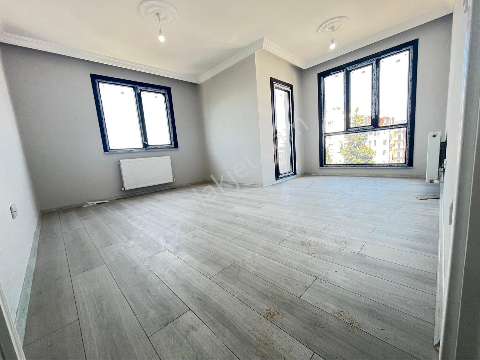 M. Akif Mh Metroya Yürüme Mesafesi Ebeveyn Banyolu Kiralık Daire - Görsel 3