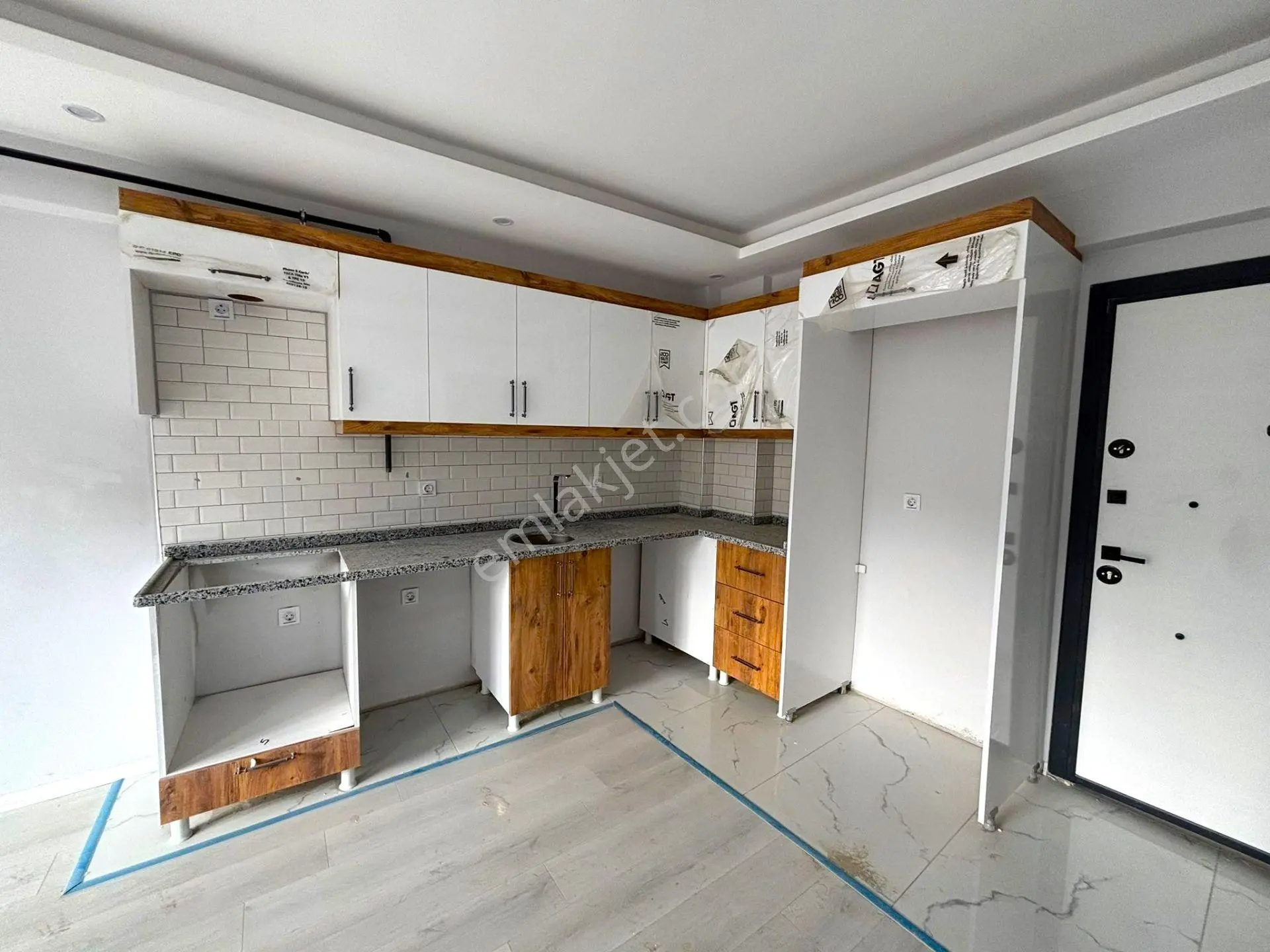 **eryıldız İnşaat'tan**acill Fiyat Düştüü!!!**70m2 Sıfır Lüx 1+1 - Görsel 5
