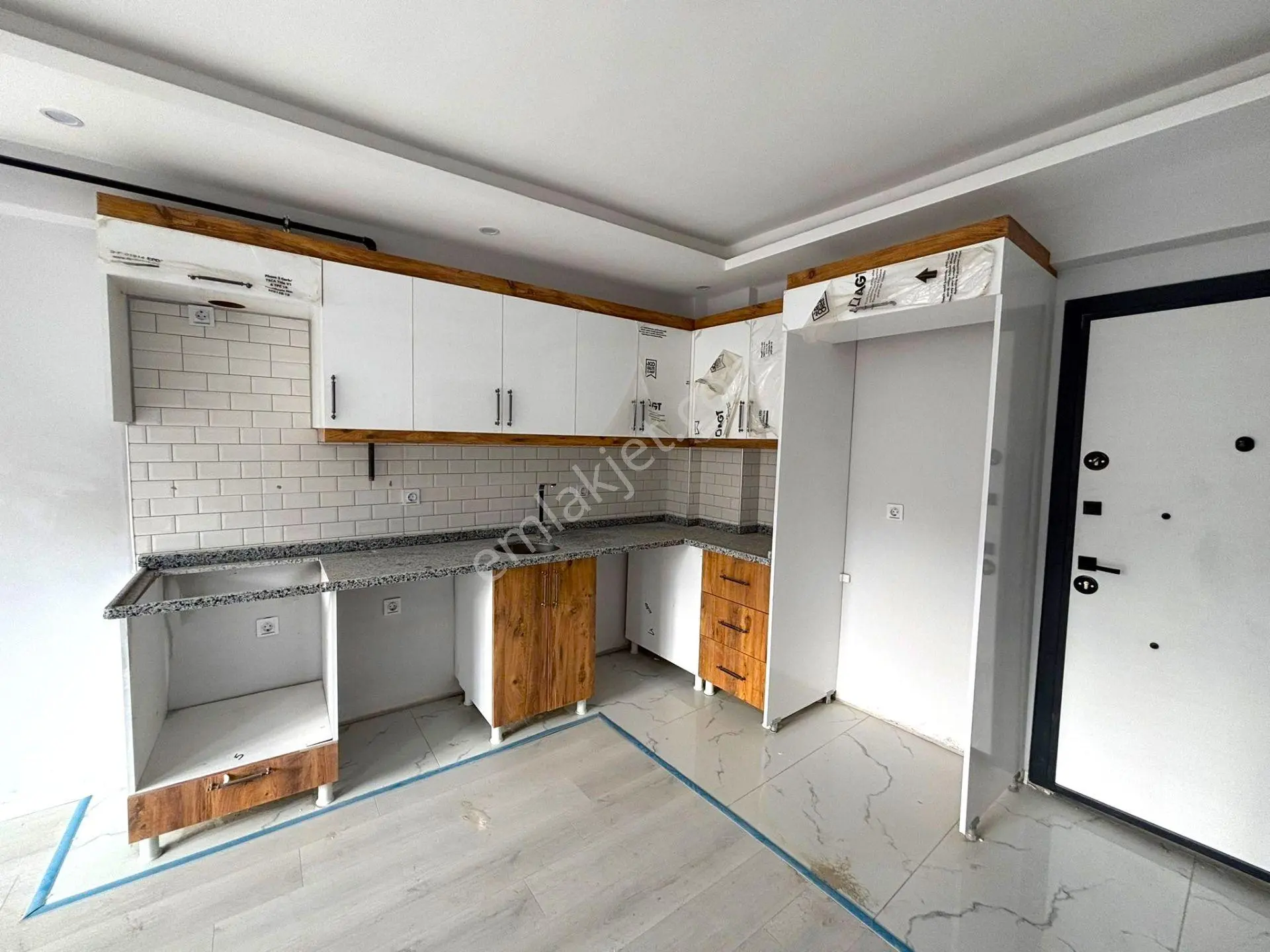 **eryıldız İnşaat'tan**acill Fiyat Düştüü!!!**70m2 Sıfır Lüx 1+1 - Görsel 6