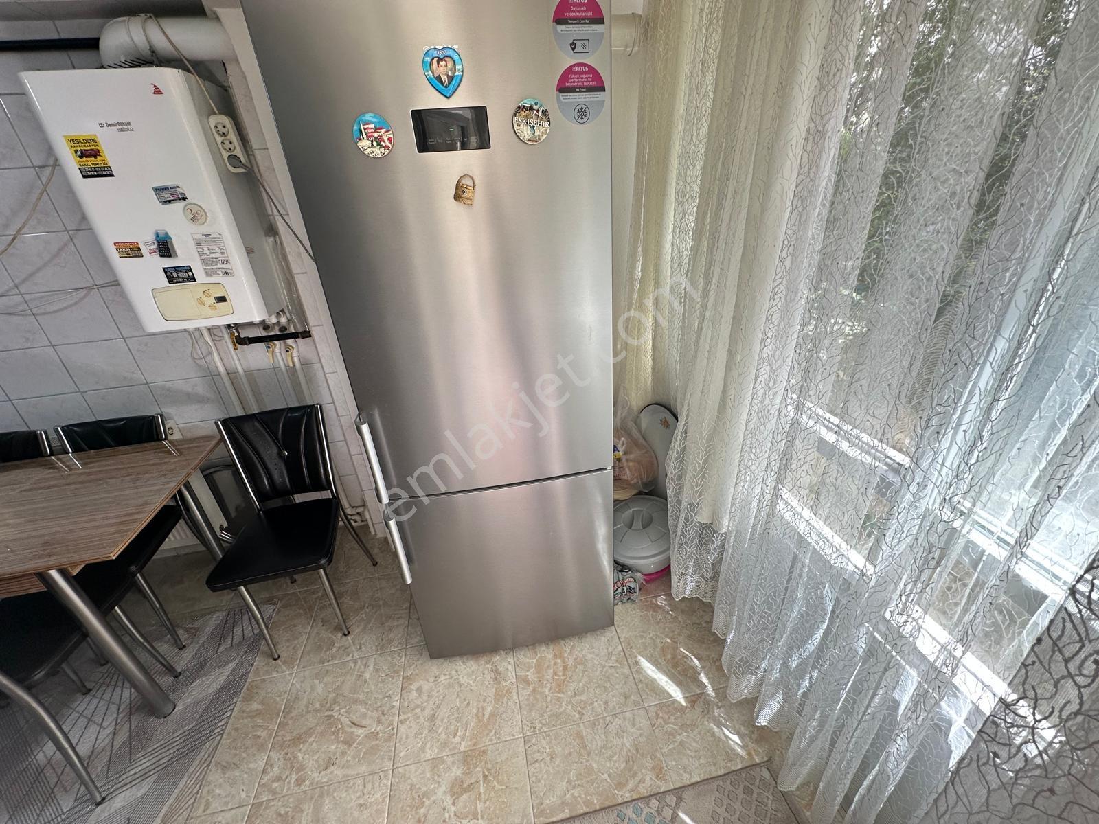 Lokman Hekim Has. Yanı 2+1 Ara Katta Ful Yapılı Daire - Görsel 12