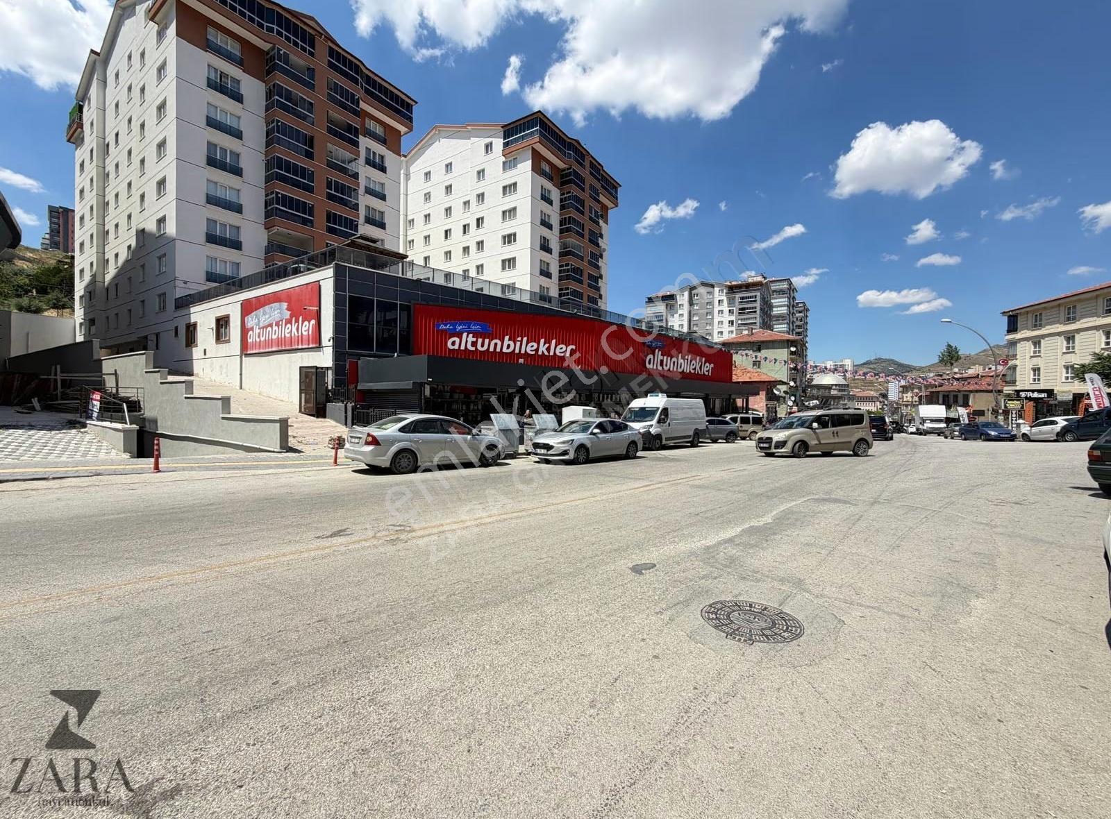Neşet Ertaş Cd. Üzeri 6m Cepheli Her İş Koluna Uygun 45m² Dükkan - Görsel 4