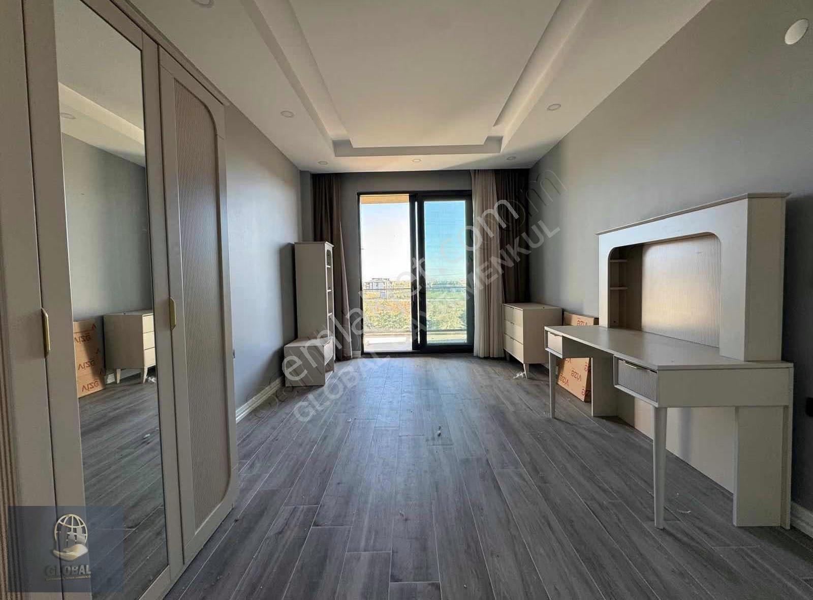 Cadde Üstü Ultra Lüx 4+1 550m2 Arsa Kullanımı Müstakil Havuz - Görsel 10