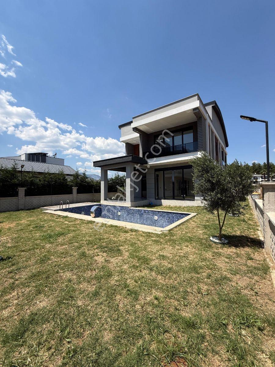 Döşemealtı Düzlerçamı'nda Ultra Lüks Müstakil Villa! - Görsel 9