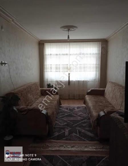 Remax Şehirden İstanbul Fatıh'te 2 + 1 Satılık Daıre - Görsel 3