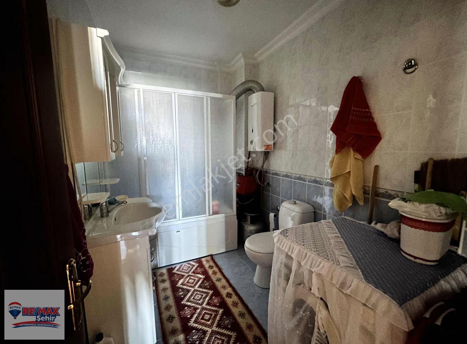 Re/max'dan Yalova Koru'da 3 + 1 Satılık Daıre - Görsel 14