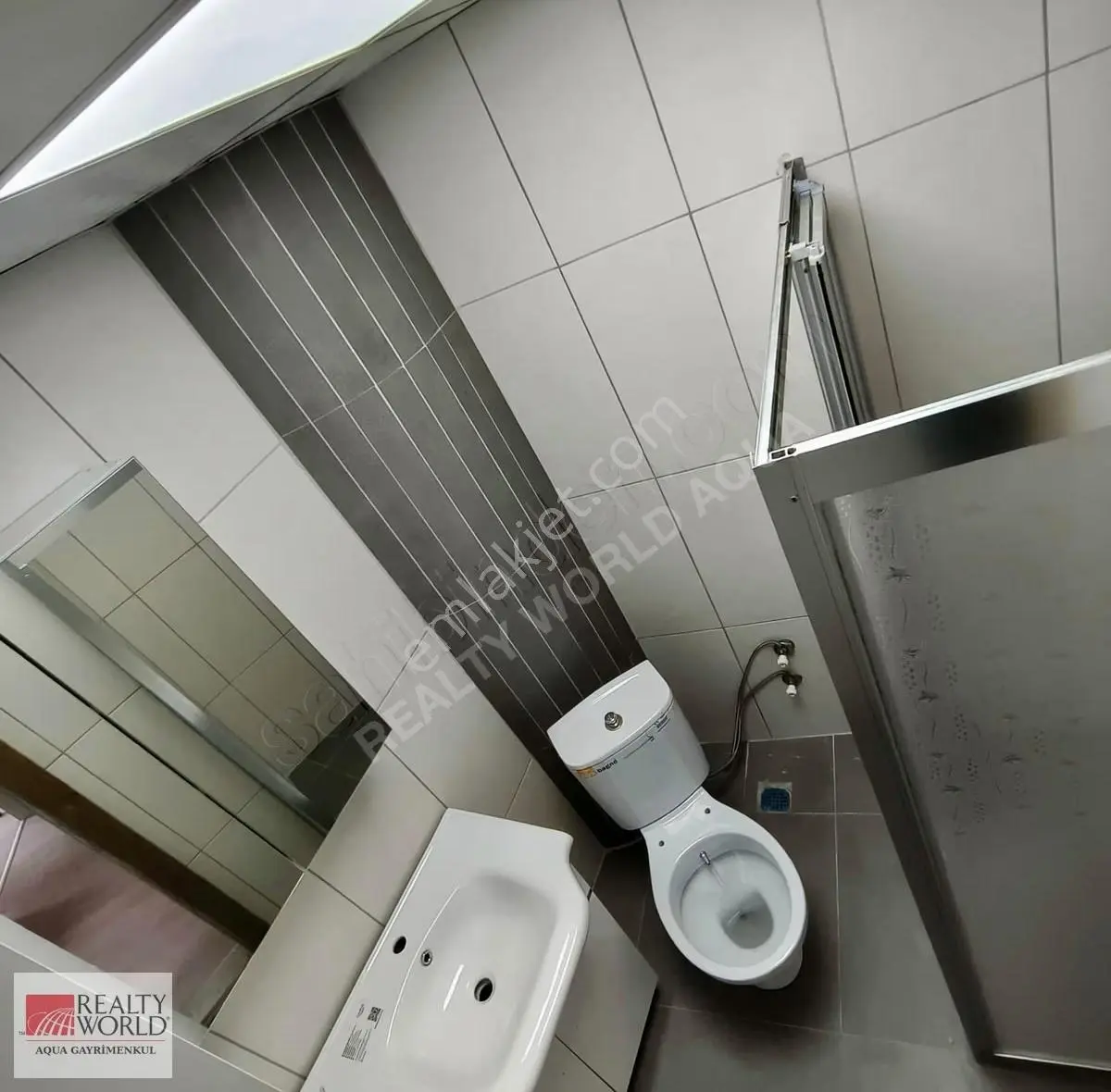 Antalya Kepezde Tramvay Yakını 84 M² Satılık 1+1 Asansörlü Daire - Görsel 3