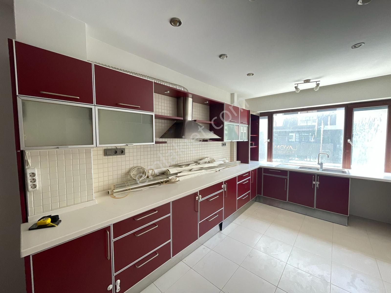 Nişantaşı Teşvikiye Mahallesi'nde 3+1 Kiralık Ferah Daire - Görsel 8