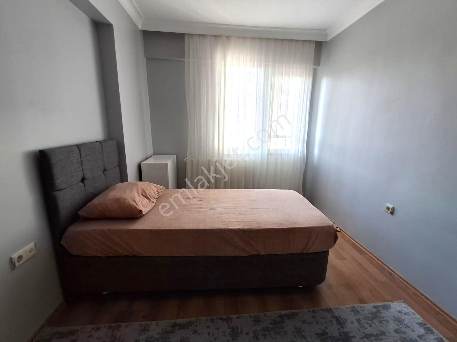 Ulukent 29 Ekim Mahallesinde Eşyalı 3+1 Kiralık Daire - Görsel 23