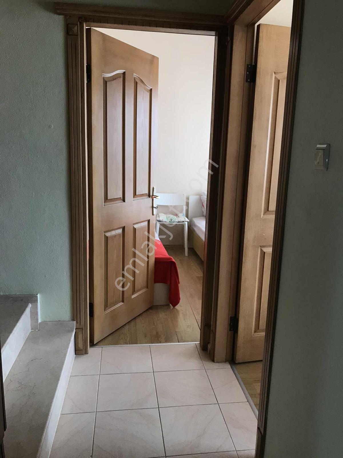 Ömür Koyunda Eşsiz Manzaralı Eşyalı Kısa Dönem Kiralık 3+1 Villa - Görsel 17
