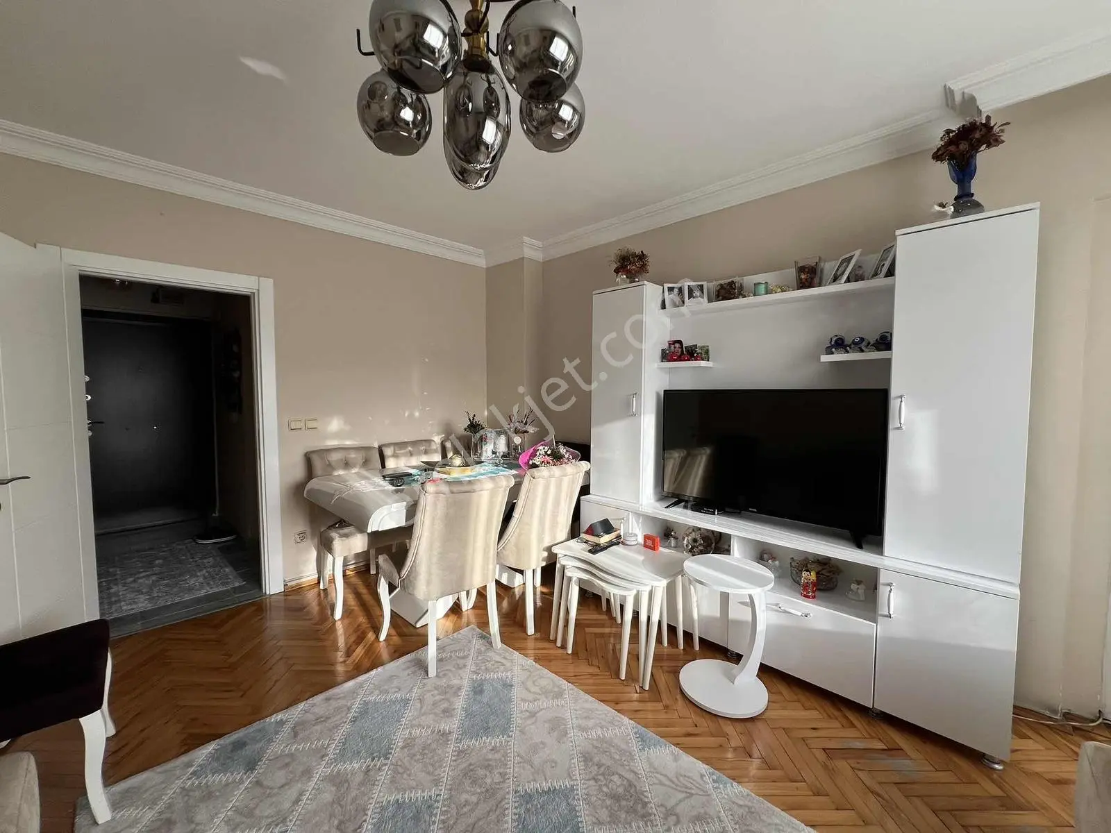 Halkalı İstasyon Caddesi Bankacılar Sitesi Full Tadilatlı 2+1