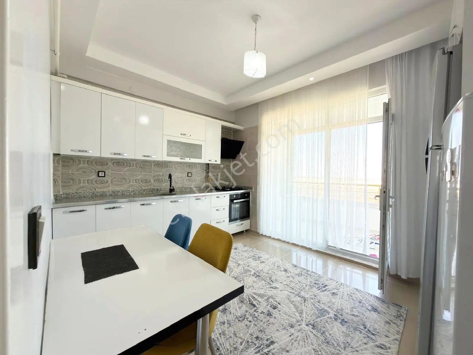 Uygun Fiyatlı Havaalanı Civarı 3+1 Ara Kat Satılık Daire!!!