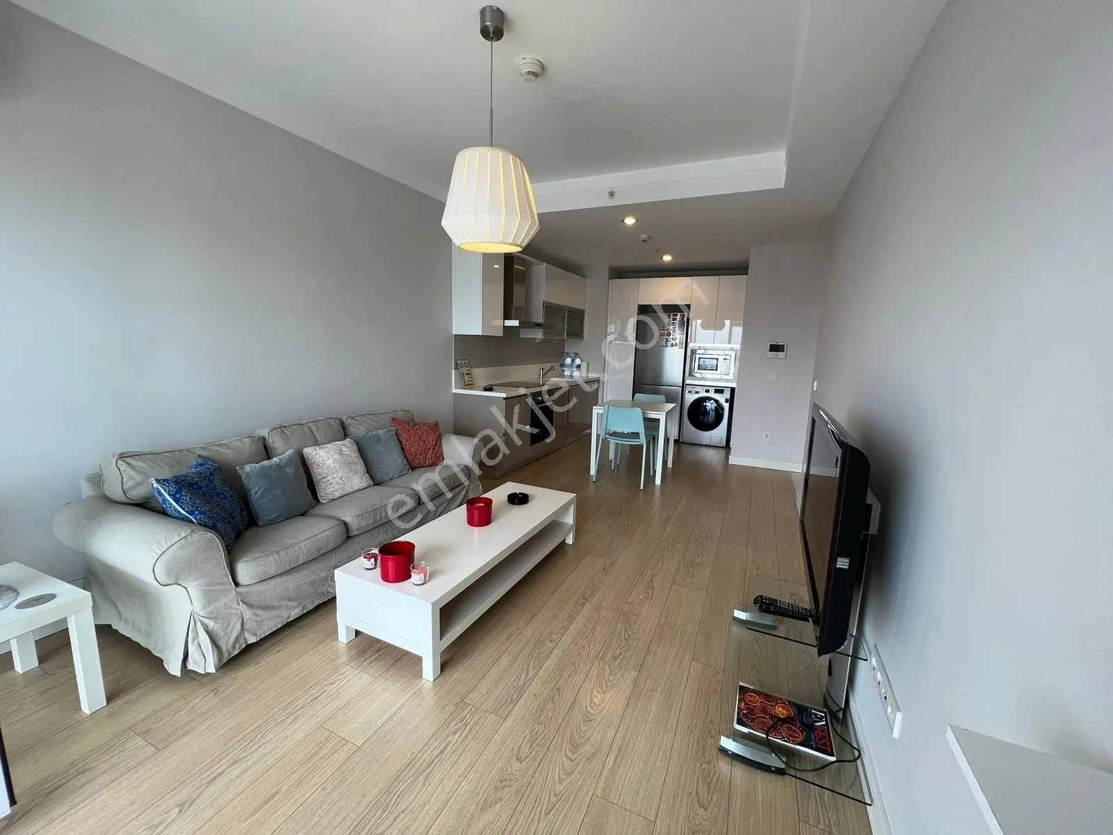 Halkalı Atakent Tema İstanbul Eşyalı Balkonlu Büyük Satılık 1+1 - Görsel 14