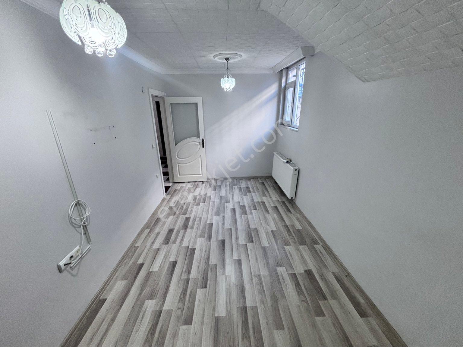 Bahçeşehir Mobilyacılar Çarşısı Karşısı Kiralık Bahçe Katı 2+1 55m2 18,000₺ - Görsel 6