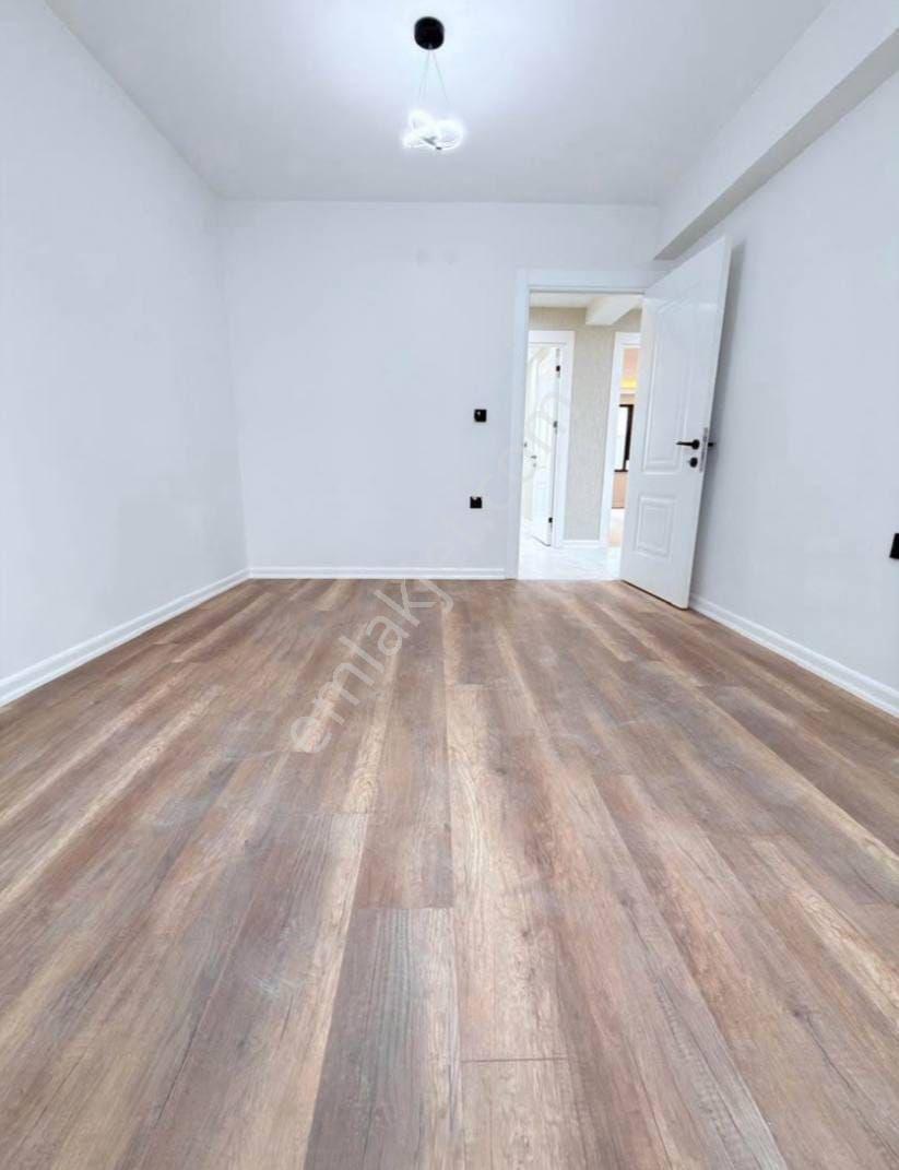 Cebecide Merkezde Ulaşıma Yakın 2+1 Kiralık Daire Ev Sahibinden - Görsel 8