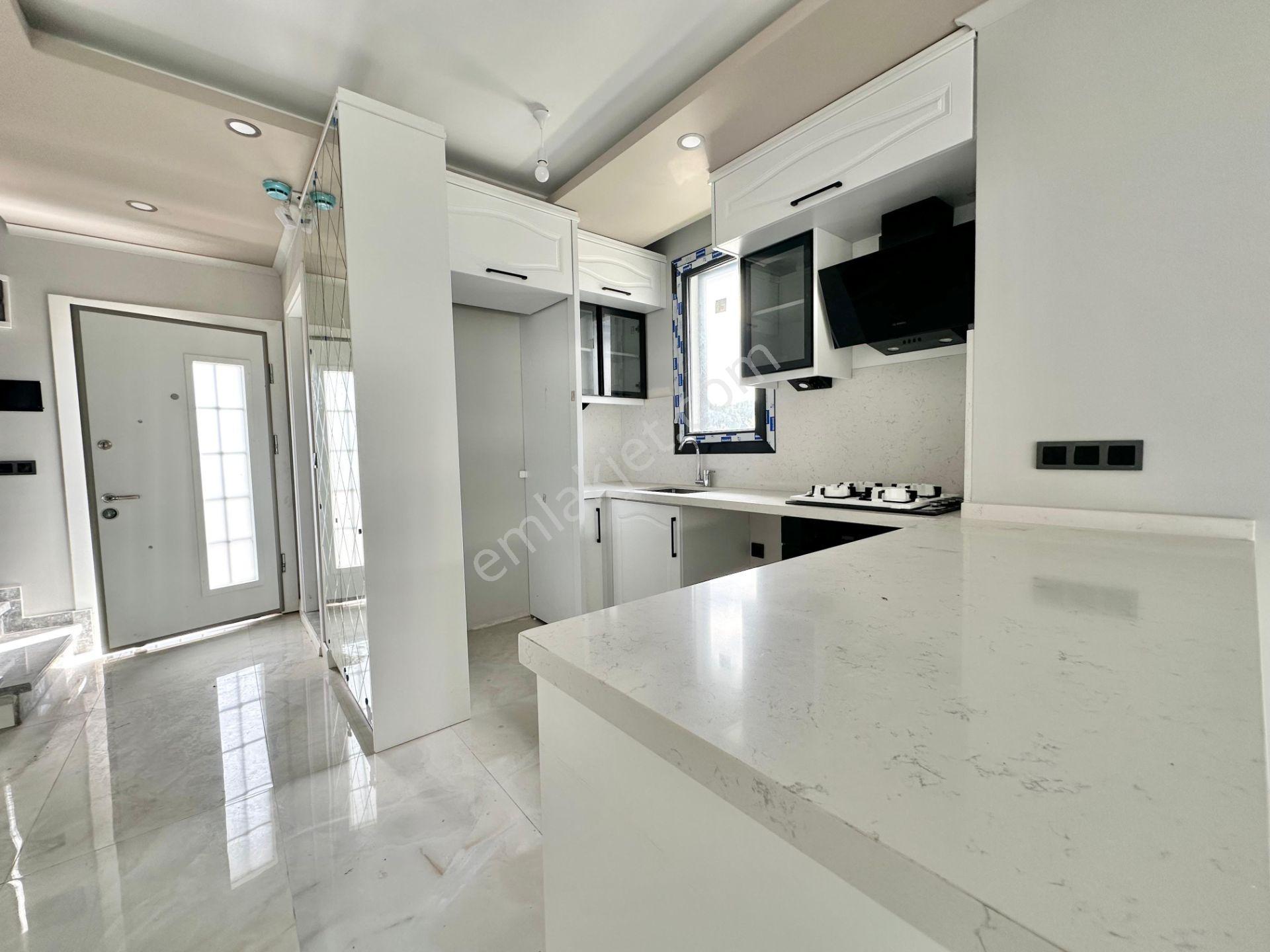 ꧁ay Emlaktan꧂küçükkuyu'da Denize Sadece 50 Mt Yüzme Havuzlu Satılık 3+1 Ultra Lüks Villa - Görsel 10