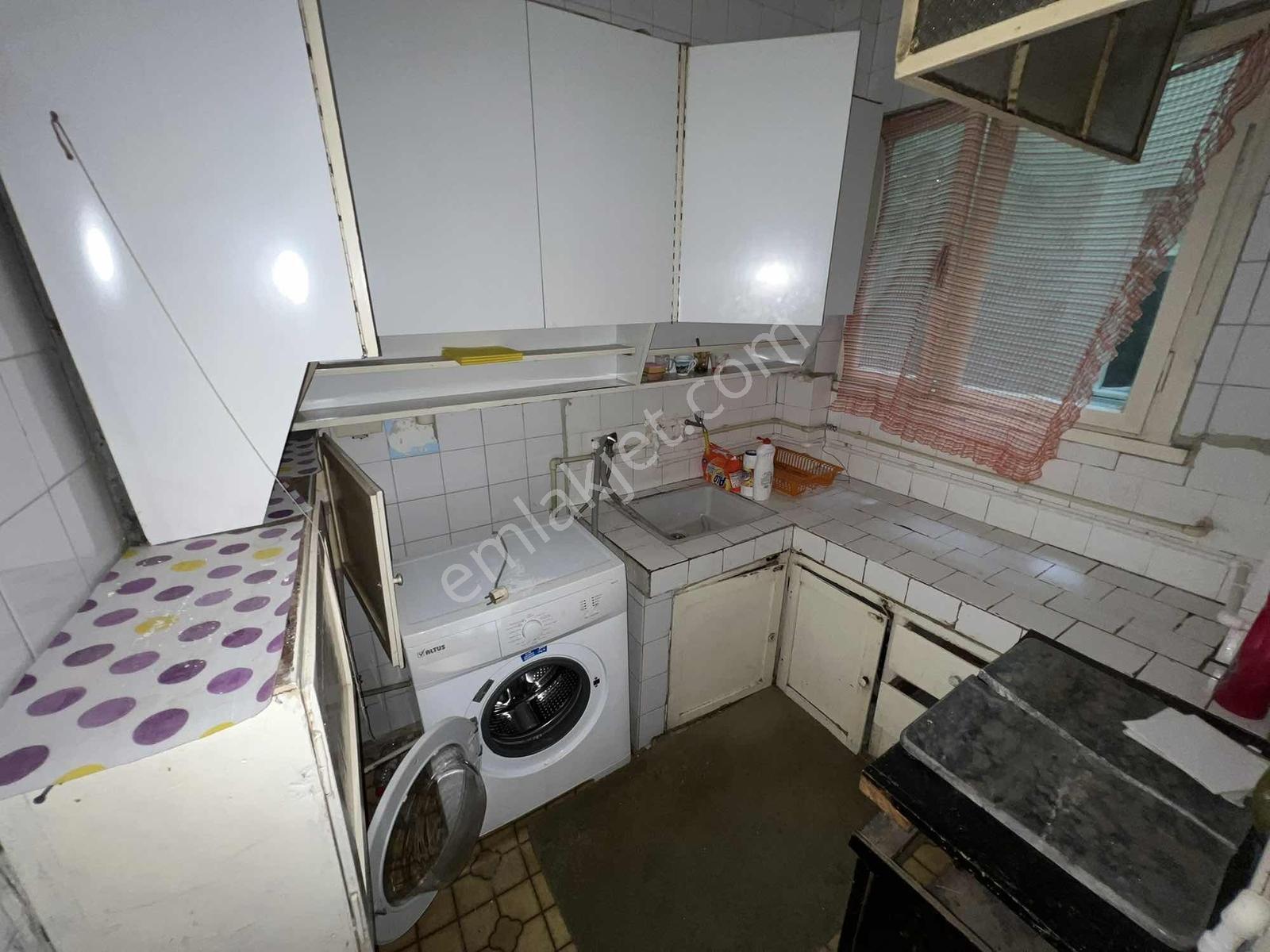 Üsküdar Altunizade Kiralık 2+1 Cadde Üzeri Daire Metro Metrobüs - Görsel 4