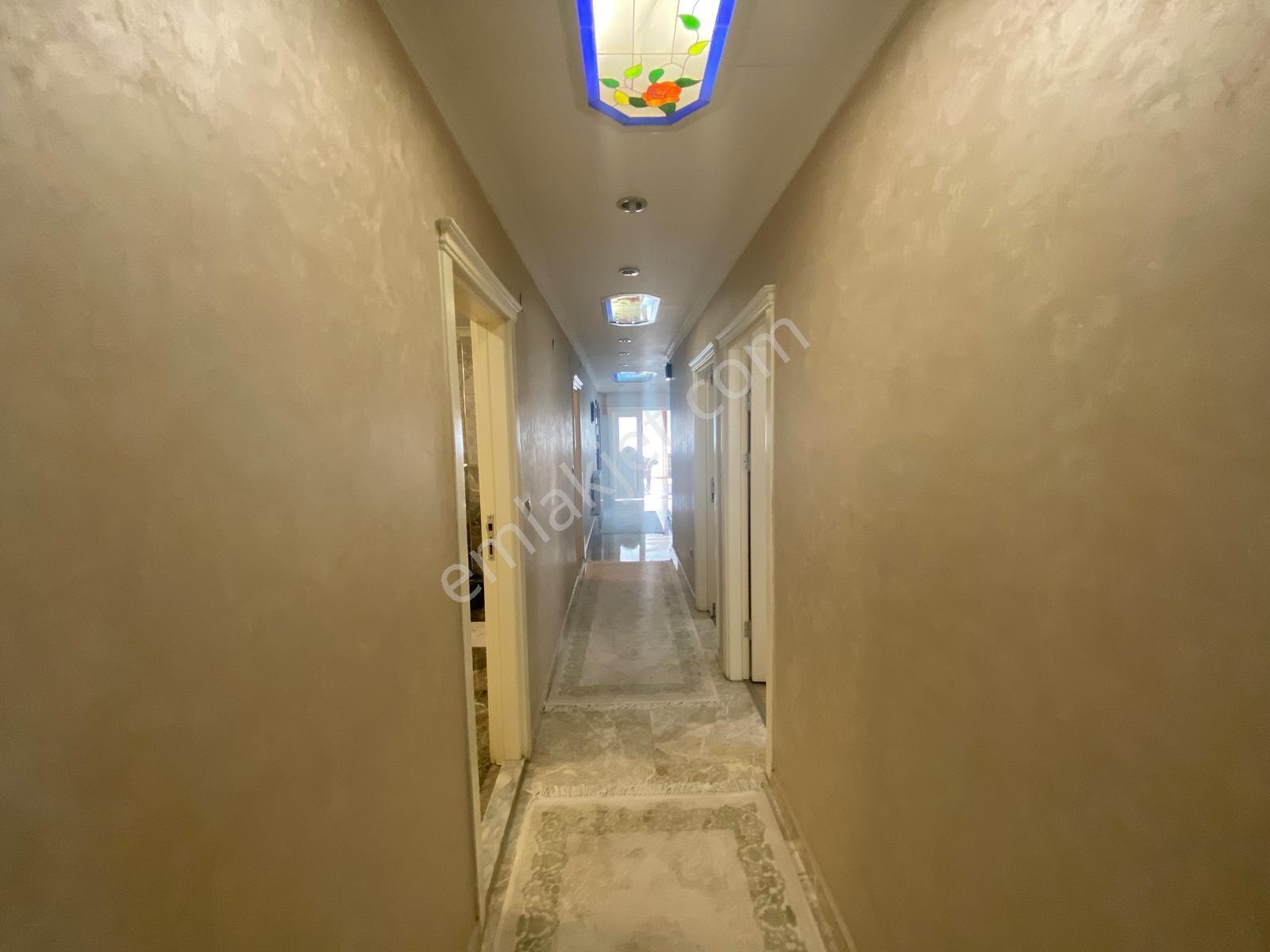 Bahçelievler Aka Koleji Yakını 200 M² 1.kat 4+1 K. Oto Parklı - Görsel 6