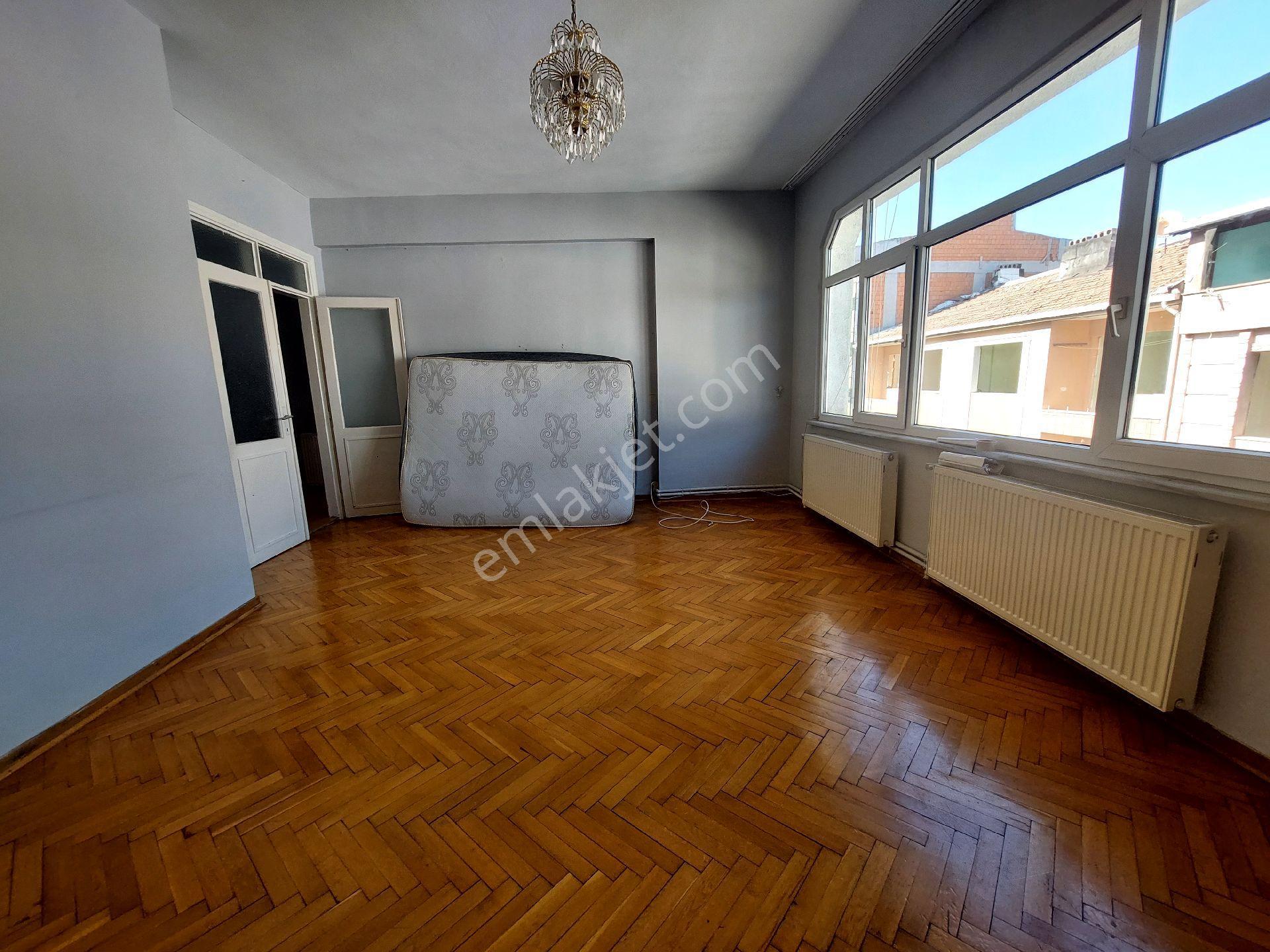 Gaziosmanpaşa Hürriyet Mah De Kiralık Daire 3.kat 3+1 140m2 - Görsel 3