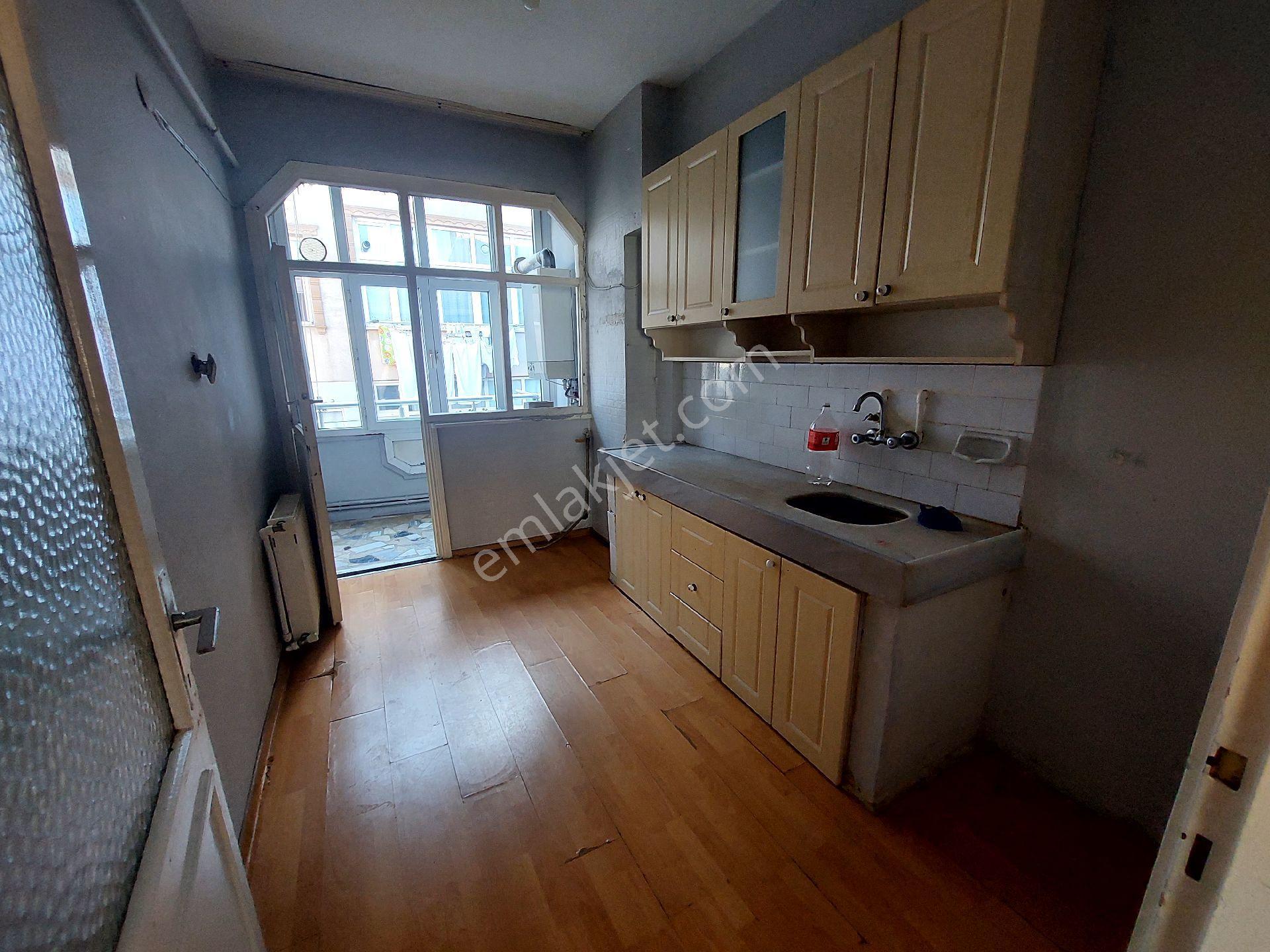 Gaziosmanpaşa Hürriyet Mah De Kiralık Daire 3.kat 3+1 140m2 - Görsel 12