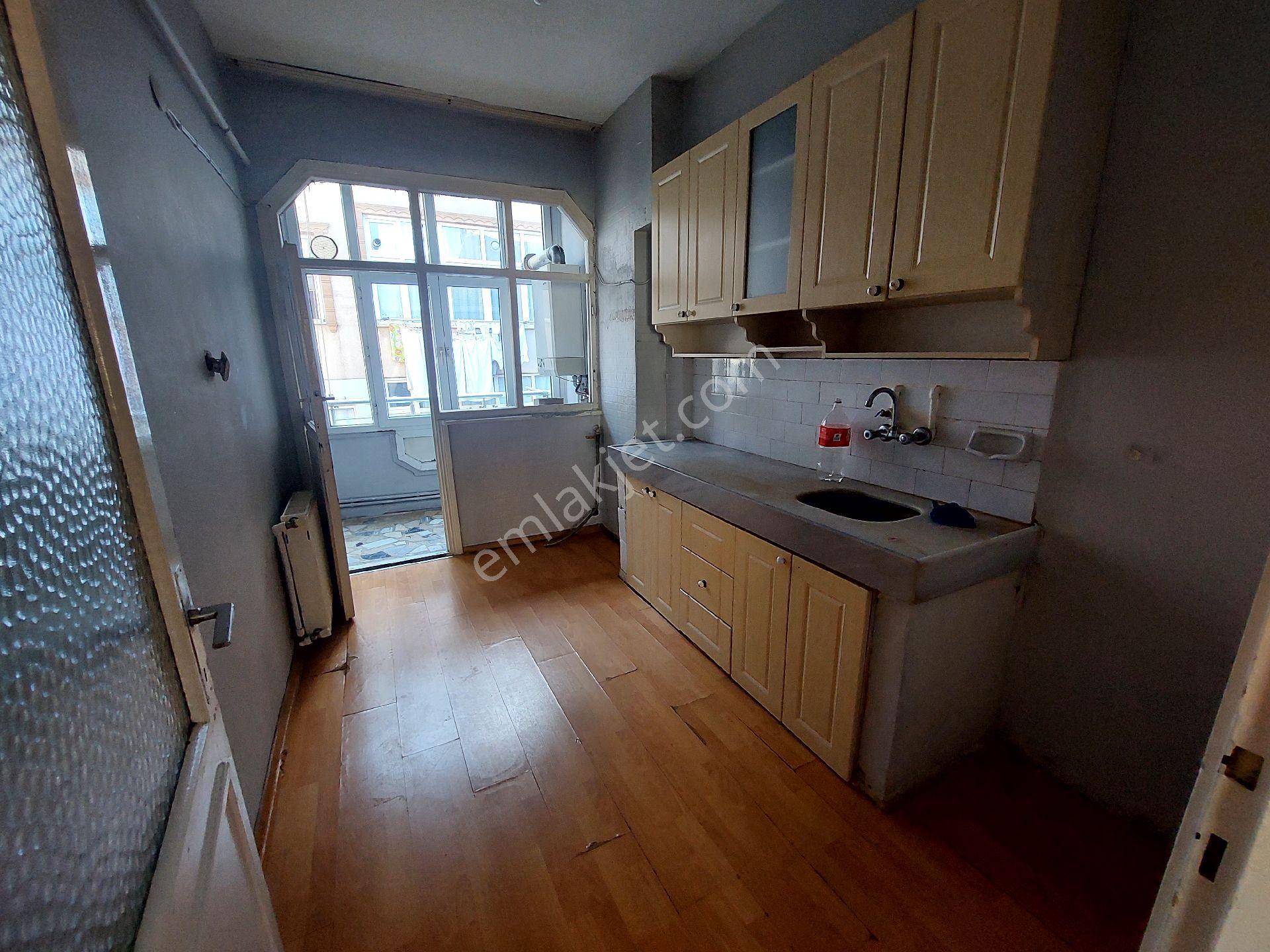 Gaziosmanpaşa Hürriyet Mah De Kiralık Daire 3.kat 3+1 140m2 - Görsel 14
