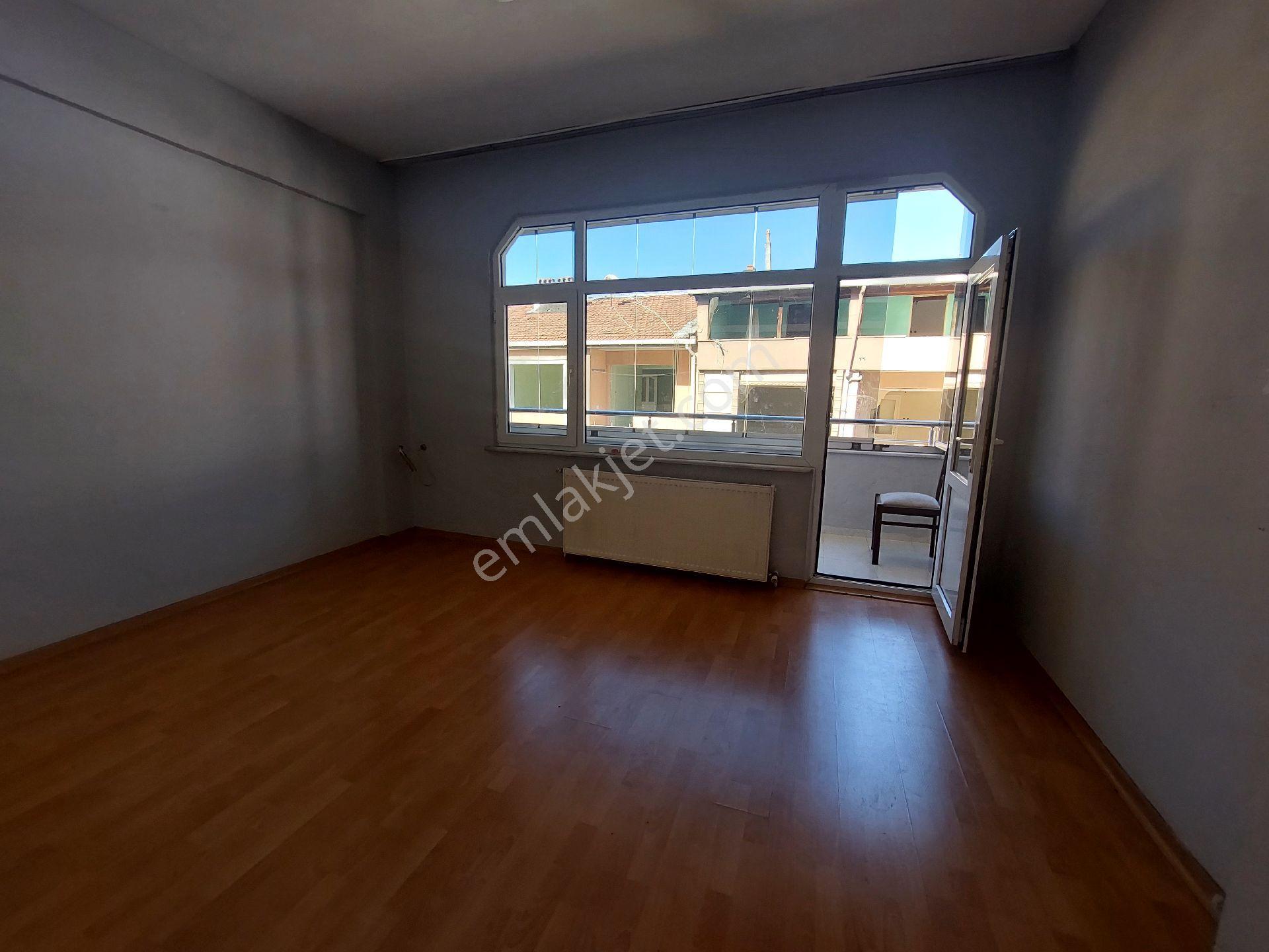 Gaziosmanpaşa Hürriyet Mah De Kiralık Daire 3.kat 3+1 140m2 - Görsel 4