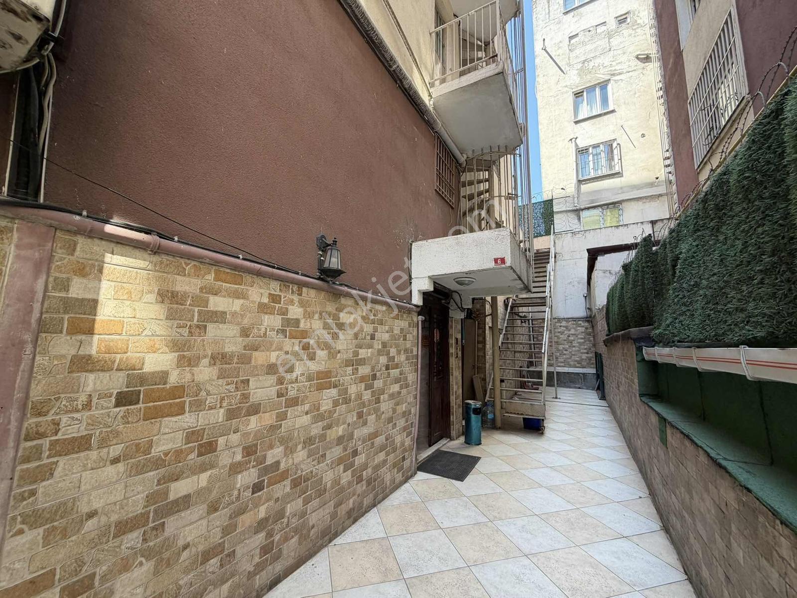 Şirinevlerde Merkezi Lokasyonda Toplu Taşımaya Yakın 250 M2 Ofis - Görsel 30