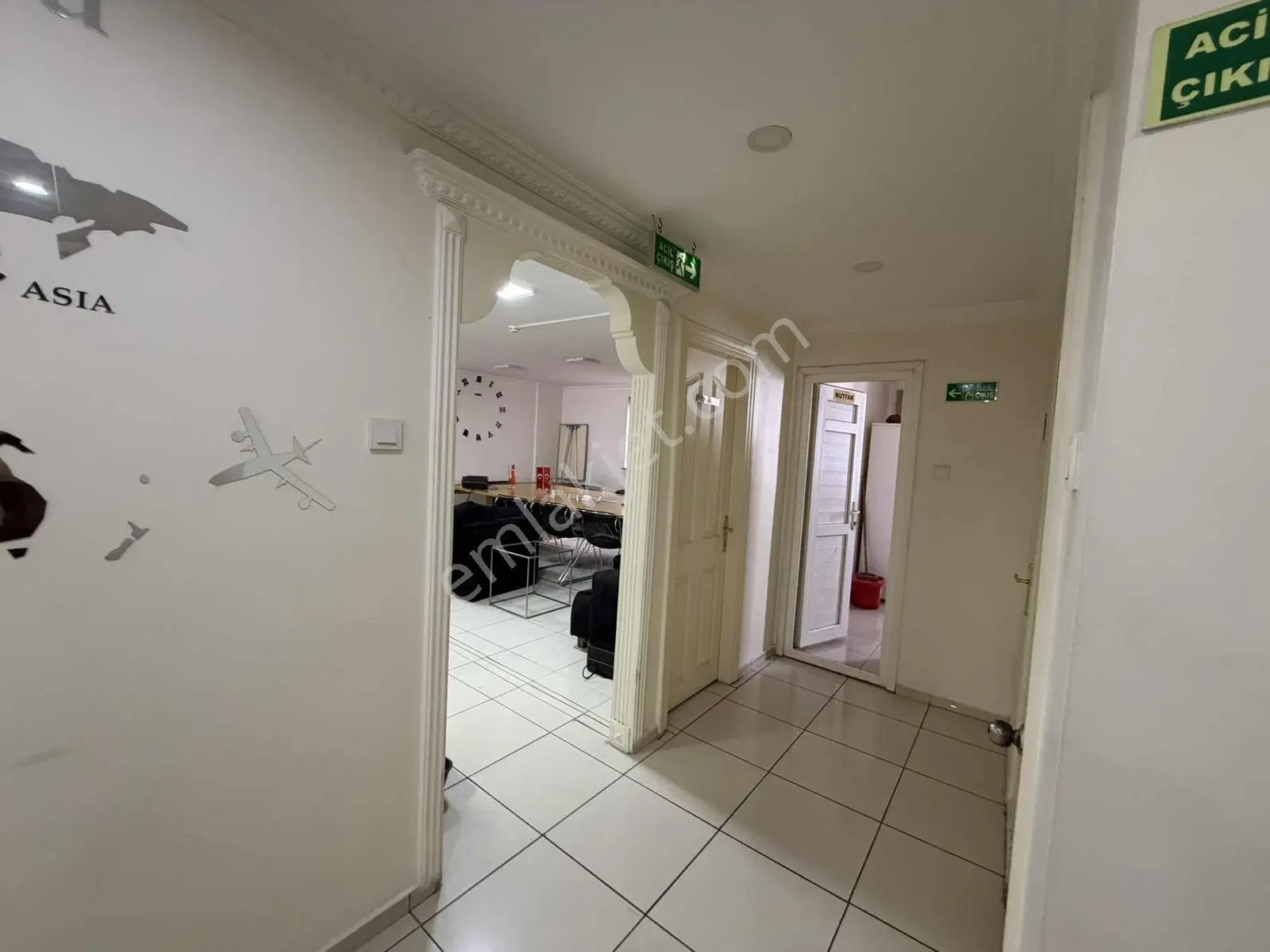Şirinevlerde Merkezi Lokasyonda Toplu Taşımaya Yakın 250 M2 Ofis - Görsel 7