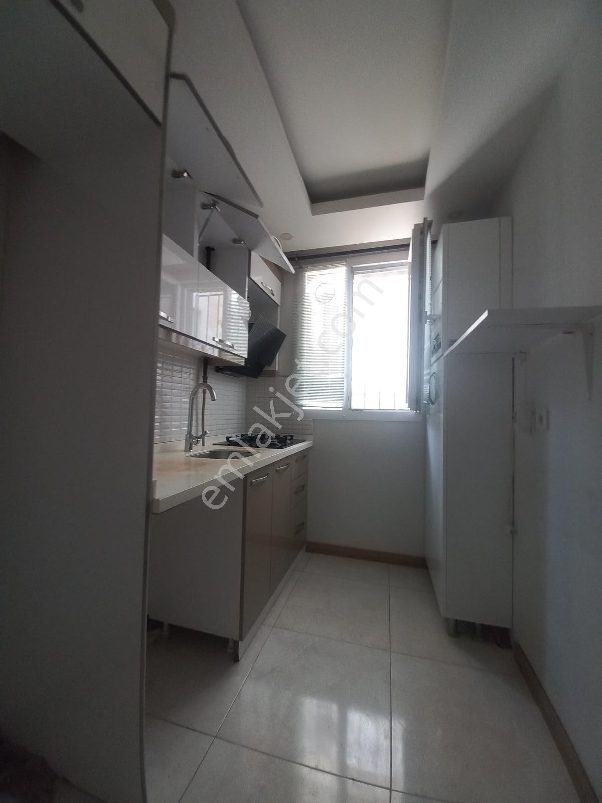 Adnan Kahveci Mahallesi Site İçinde Kiralık 1+1 Bahçekatı Daire - Görsel 24