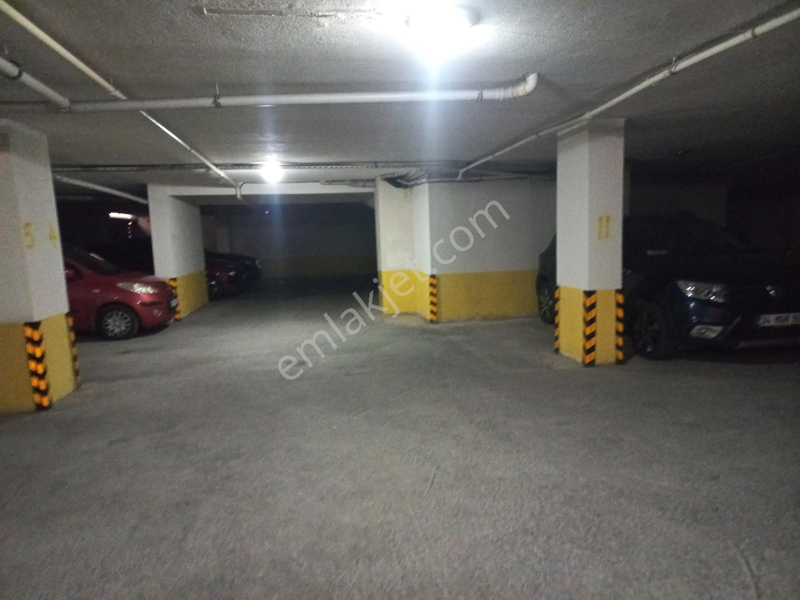 Adnan Kahveci Mahallesi Site İçinde Kiralık 1+1 Bahçekatı Daire - Görsel 3