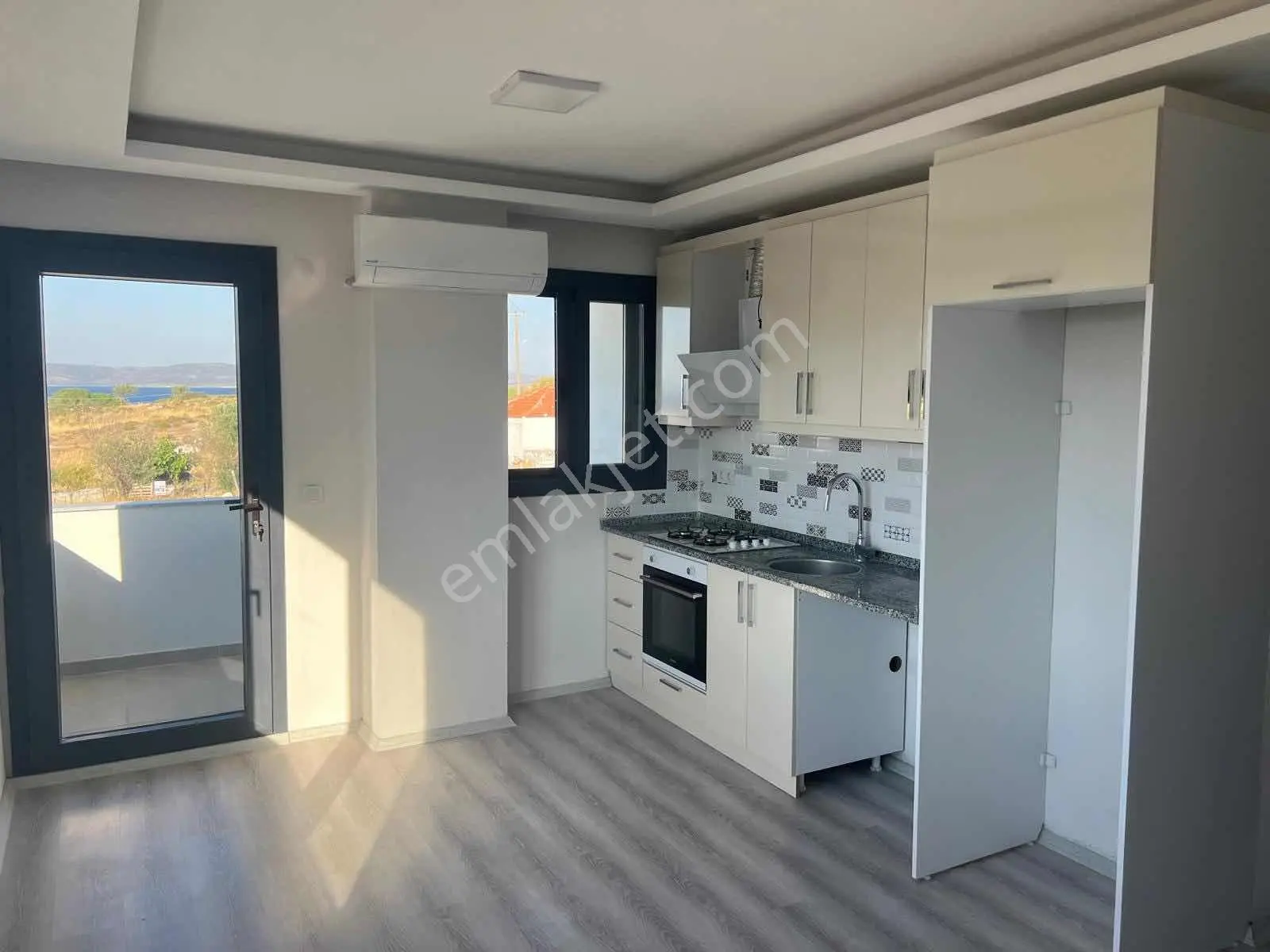 Mordoğan Emlaktan Mıgros Jet Karşısı Merkezde 1+1 Kiralık - Görsel 4