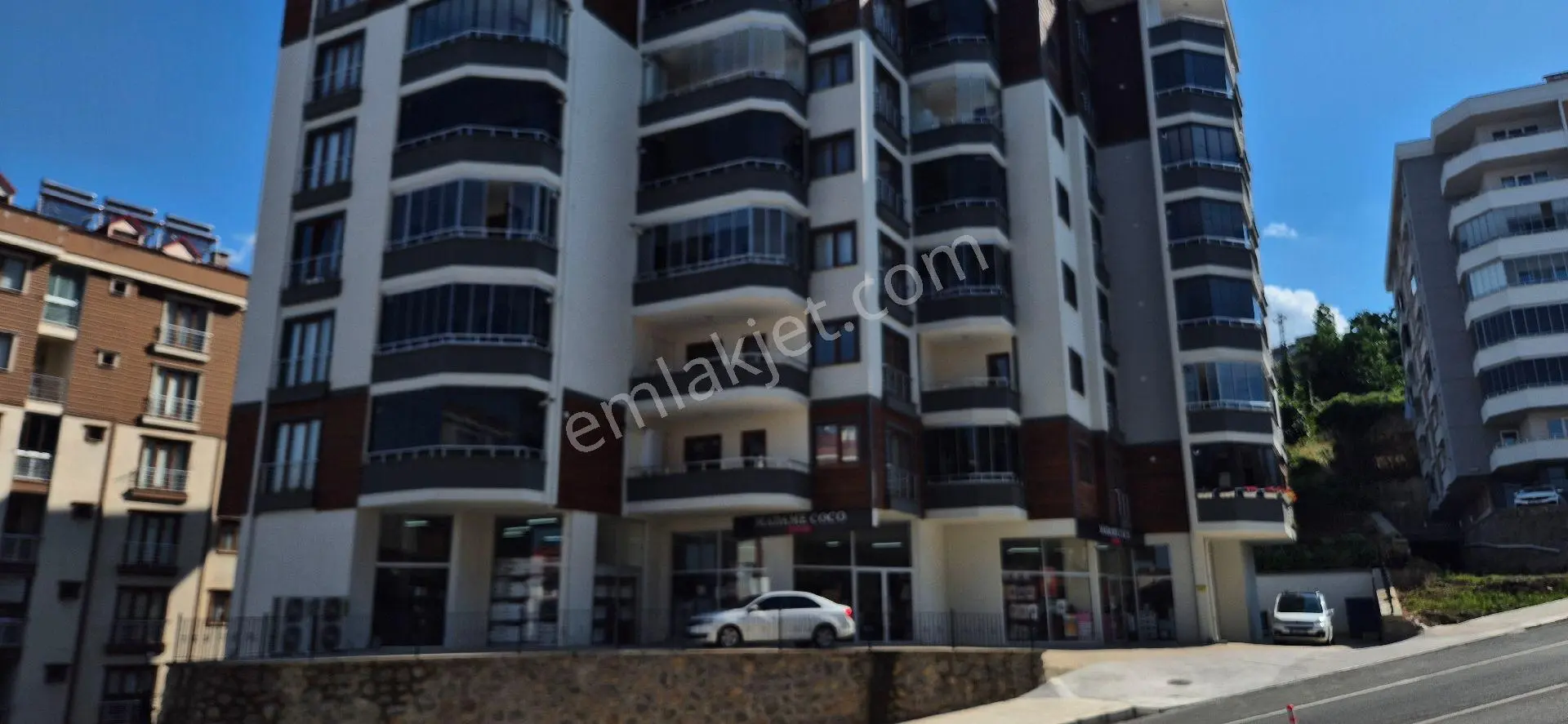 Öztürkler Gayrimenkulden Trabzon Akçaabat Yaylacık Mahallesi Akçaabat Caddesi No 114 Te 3+1 128 M2 2 - Görsel 27