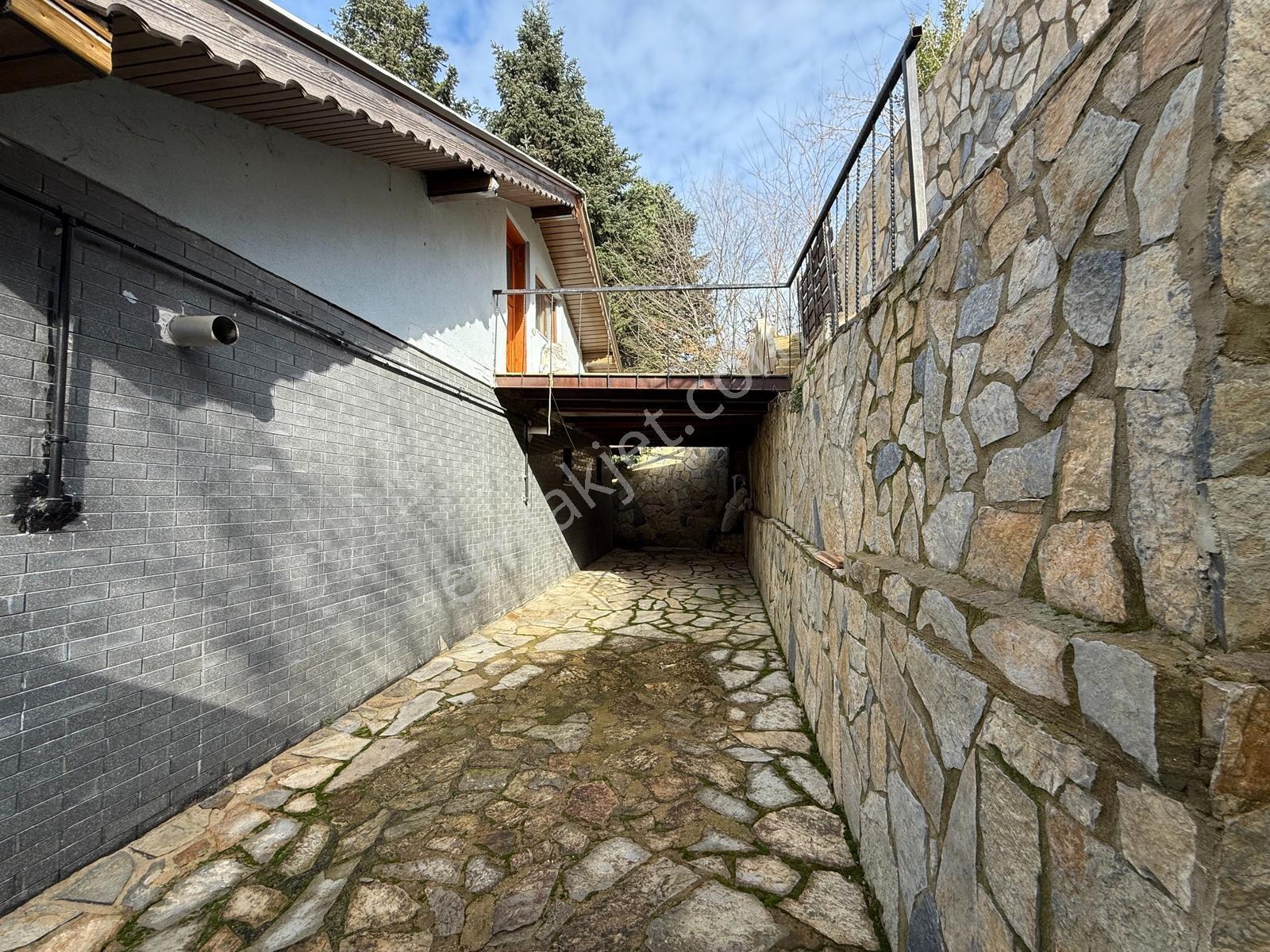 Beykoz Tokatköyde Bakımlı Yapı Kayıt Belgeli Müstakil Ev - Görsel 31