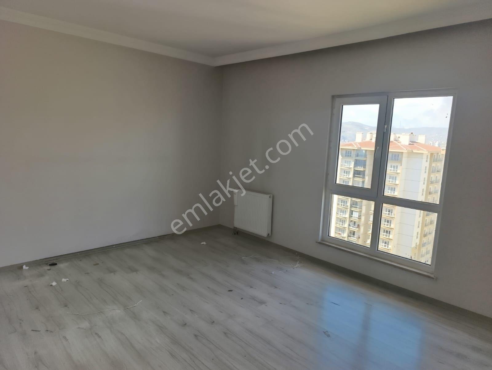 Yükseltepe Mah Satılık 2+1 Site İçinde Güvenlikli Geniş Ferah Daire - Görsel 3