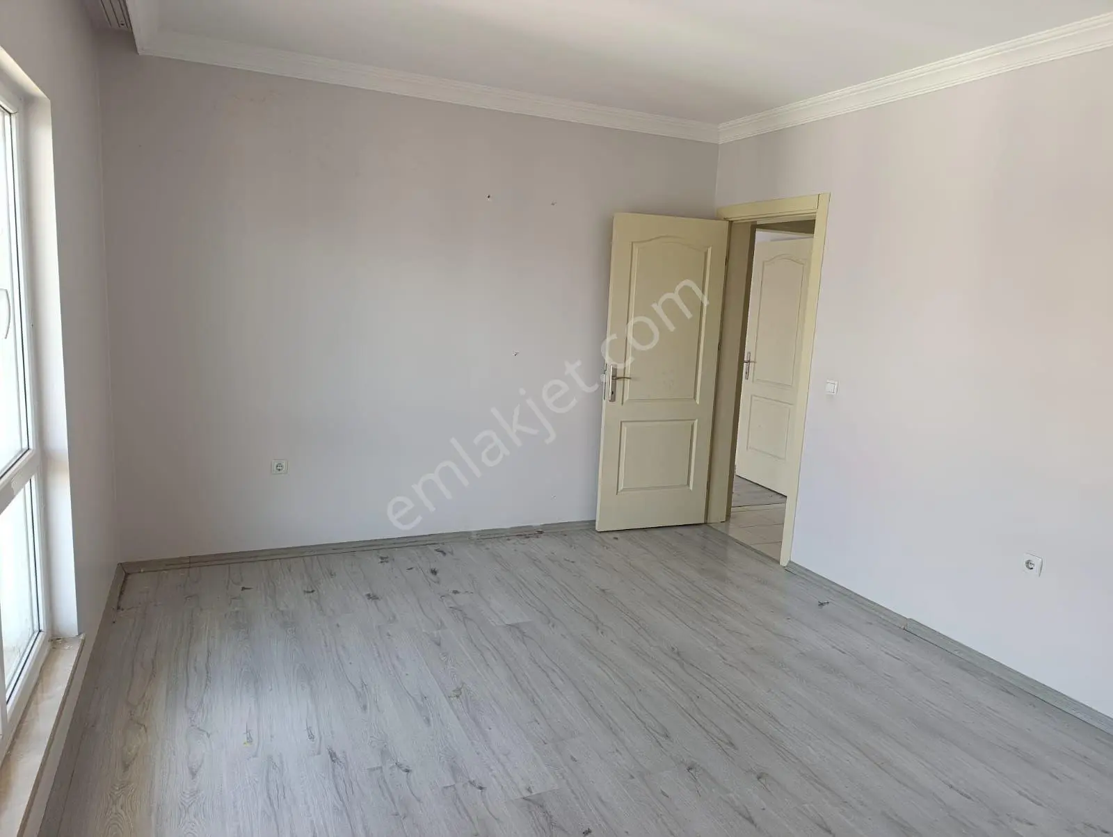 Yükseltepe Mah Satılık 2+1 Site İçinde Güvenlikli Geniş Ferah Daire - Görsel 2