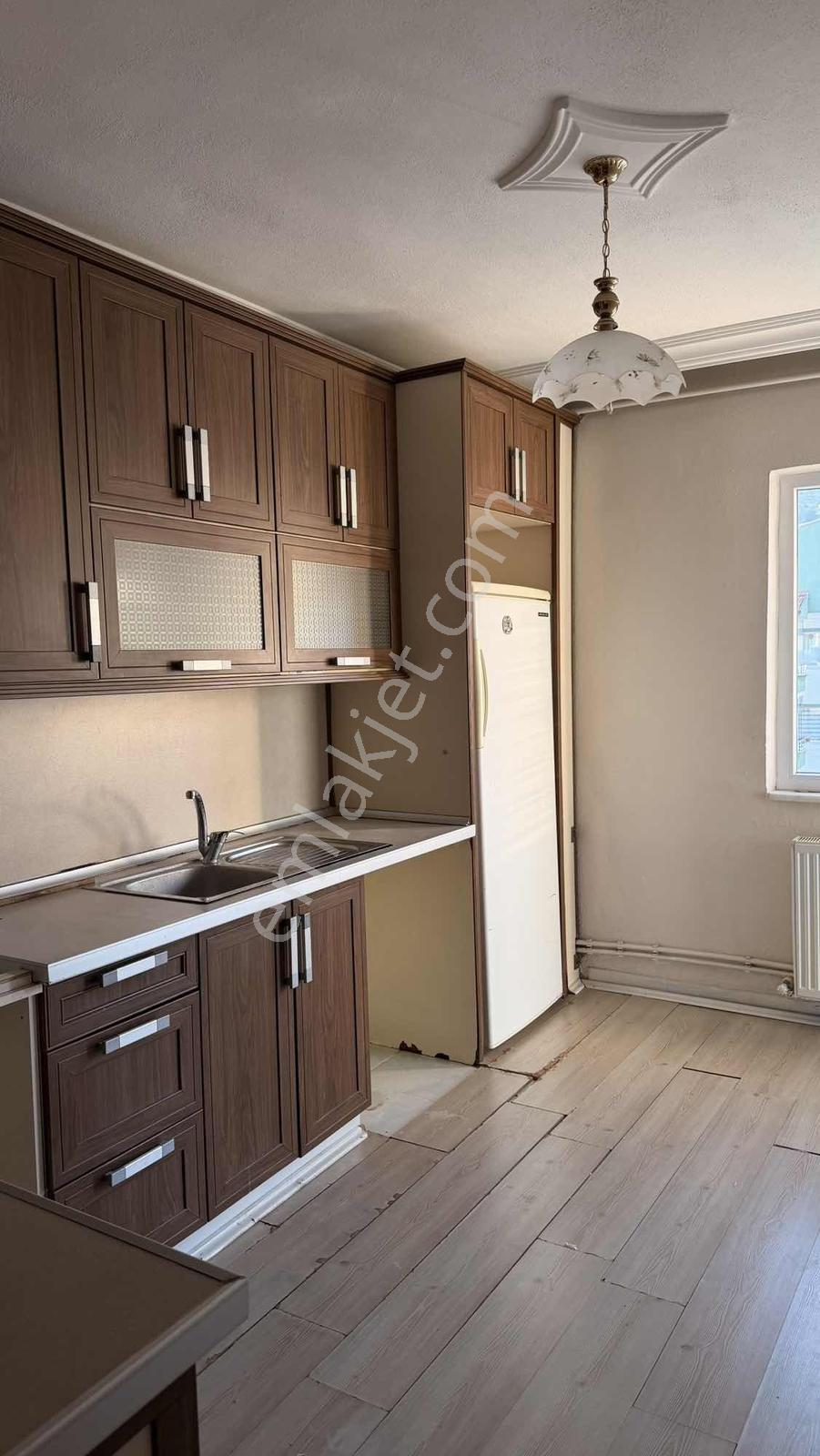Hacılar Meydanında Kiralık 3+1 140 M2 Daire - Görsel 14