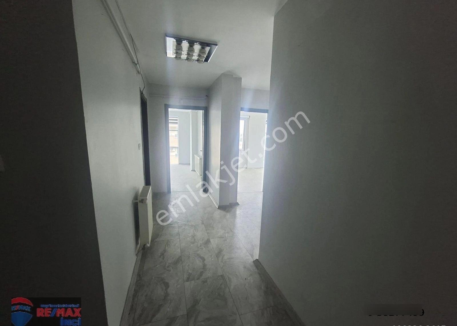 Re/max İnci'den Plevne Mh. Adelet İşhanı Kiralık Ofis&büro - Görsel 22