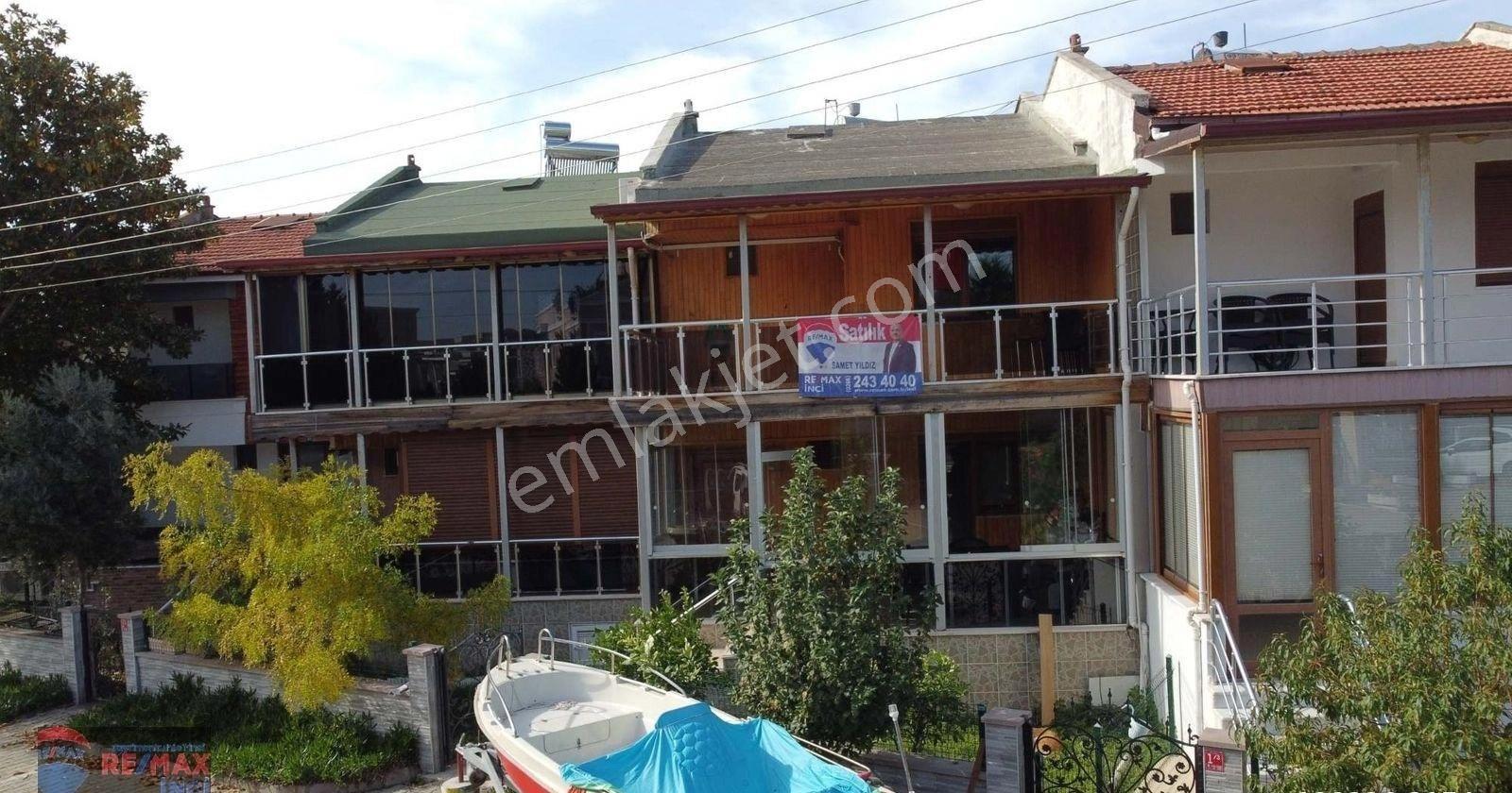 Re/max İnci'den Avcılar Mah. Denize Sıfır Satılık Müstakil Ev
