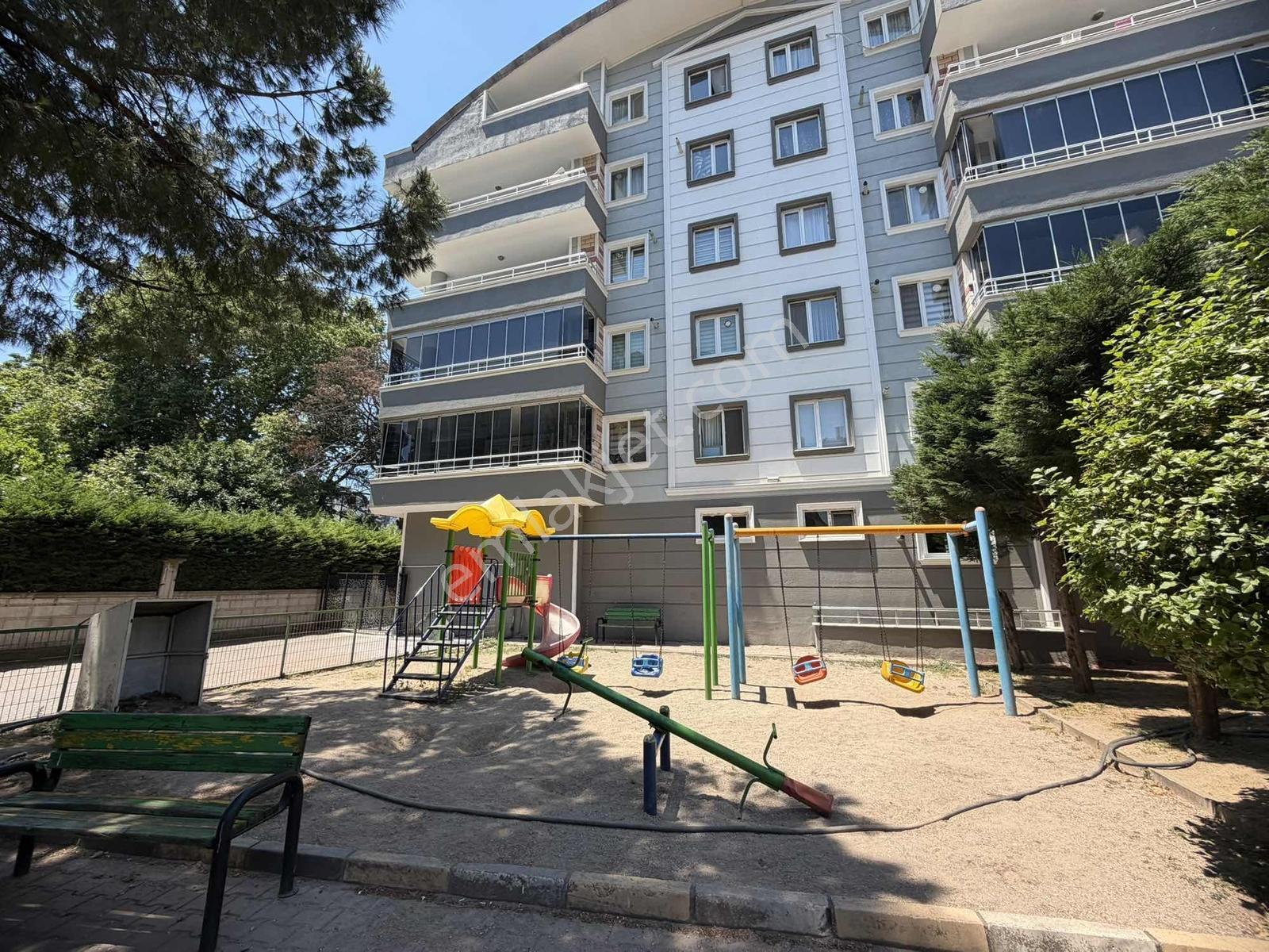 Millet Mah. Derya Caddesinde Masrafsız Ekstra Yapılı 3+1 Satılık - Görsel 26