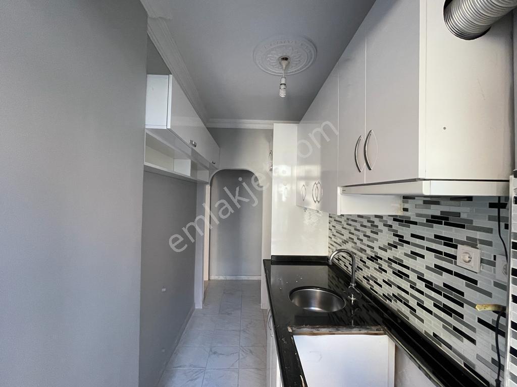 Bayrampaşa Kocatepede Kiralık 2+1 Kıralık Daire 35.000 Tl - Görsel 2